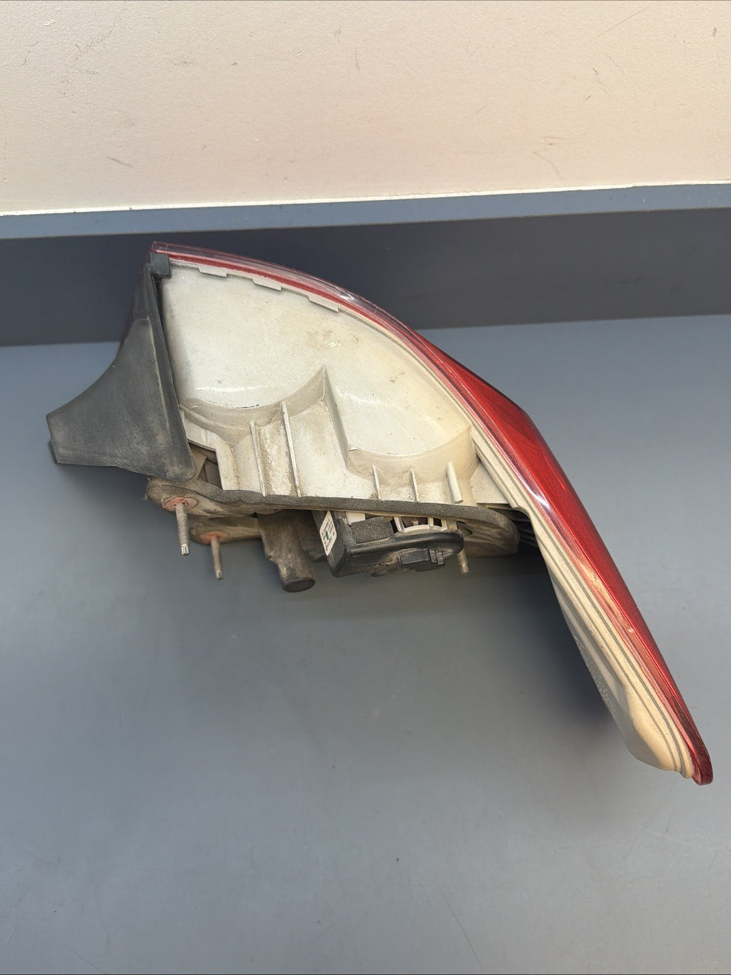 07-10 BMW E92 Coupe Left Side Outer Tail Light Taillight Lamp Pre-LCI 7174403