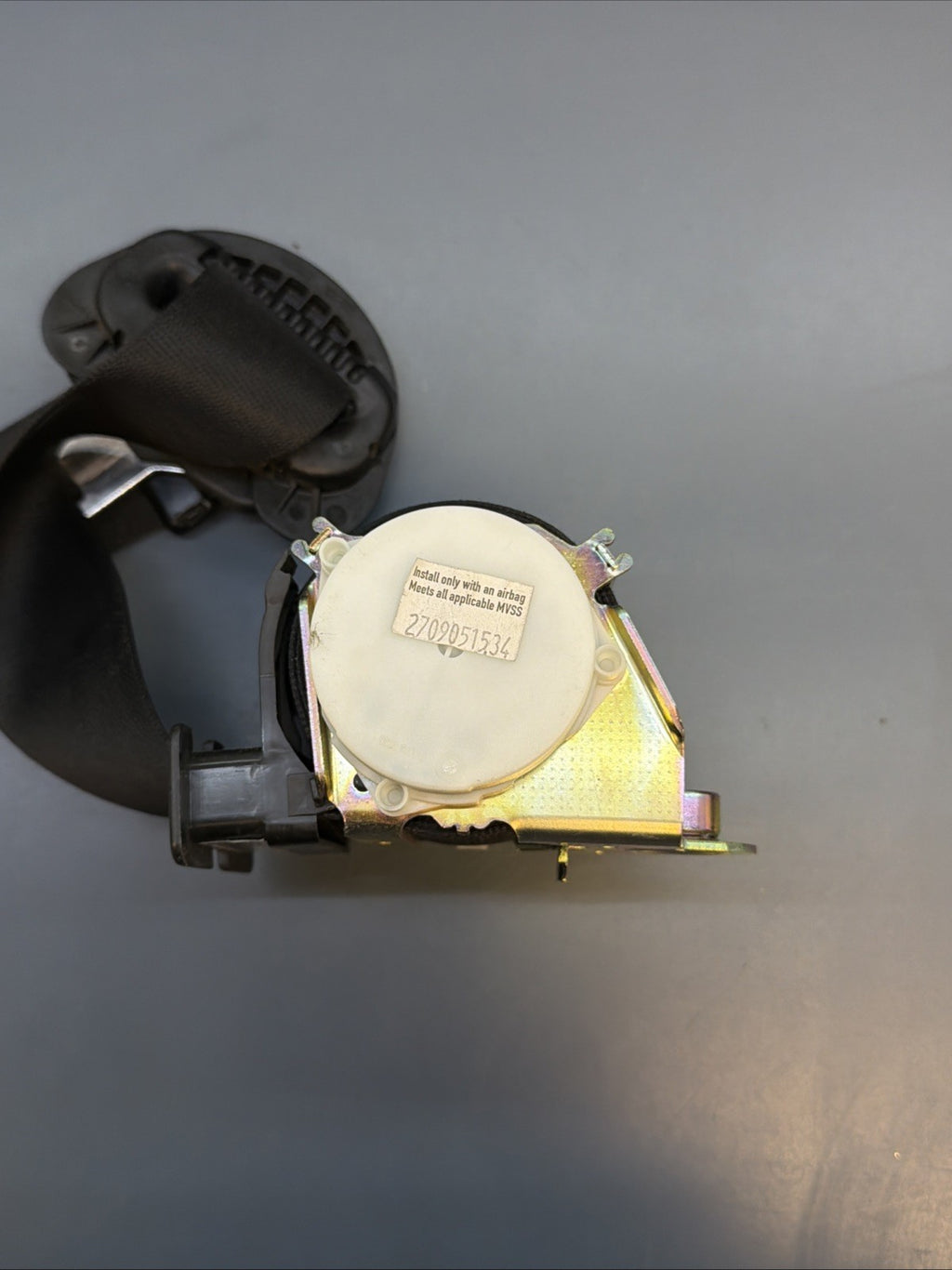 BMW 2005-2009 E90 FRONT RIGHT DRIVER SEAT BELT OEM 33017492