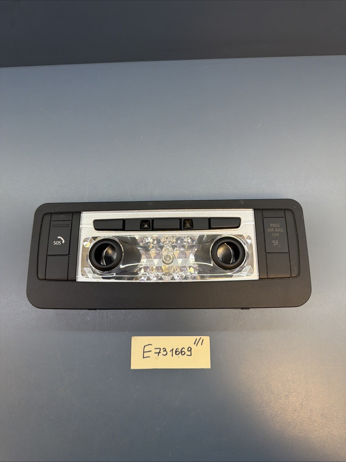 10-2013 BMW 335I E93 FRONT OVERHEAD CONSOLE READING MAP DOME LIGHT LAMP 9225702