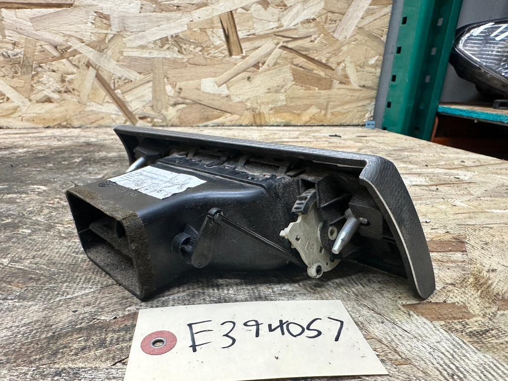BMW 04-13 E92 E93 3 SERIES FRONT DRIVER SIDE DASH VENT ALUMINUM HEXAGON 9130459