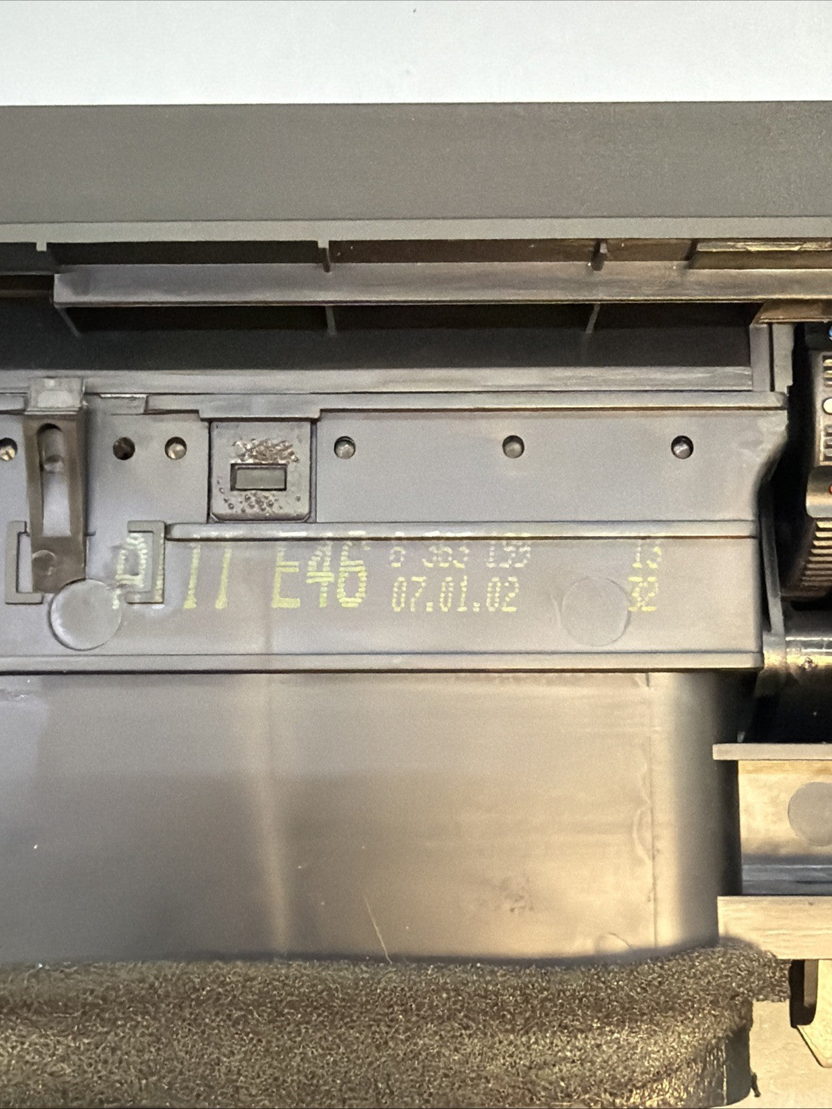 1999-2006 BMW E46 3 Series 325i Center Dash AC Air Vent Assembly 8363199 OEM