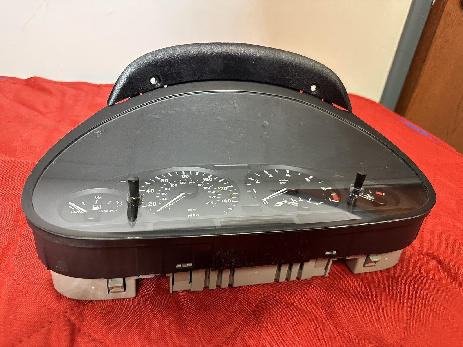 02-06 BMW 325i E46 SPEEDOMETER INSTRUMENT CLUSTER UNIT 111K MILES 6932902