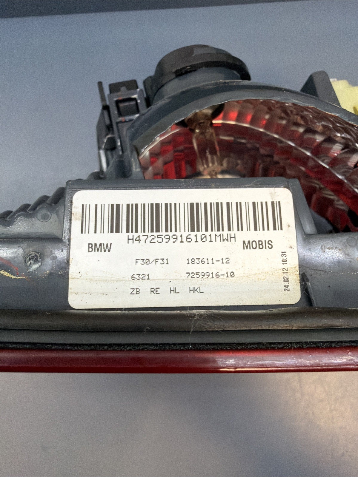 12-15 BMW 3 SERIES F30 F31 RIGHT SIDE INNER TRUNK LID MOUNTED TAILLIGHT 7259916