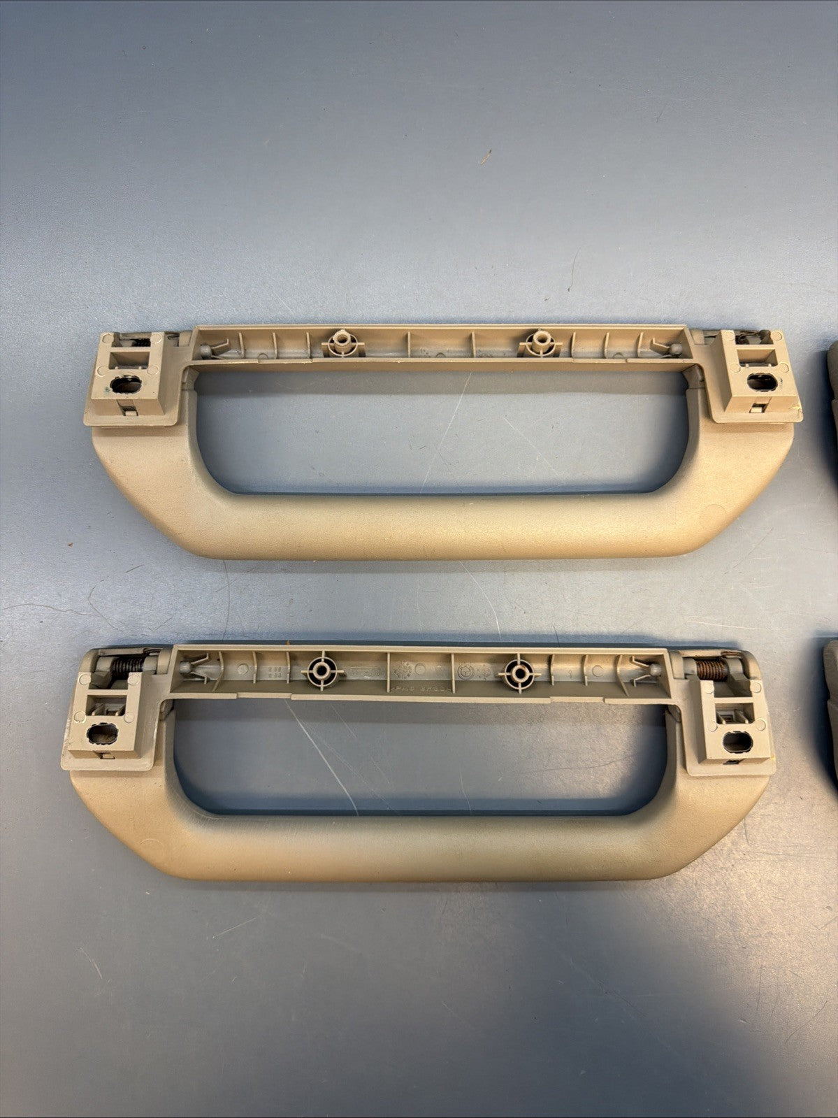89-95 Bmw E34 5 Series Front & Rear Upper Roof Grab Handle Gray Unit Set  817764
