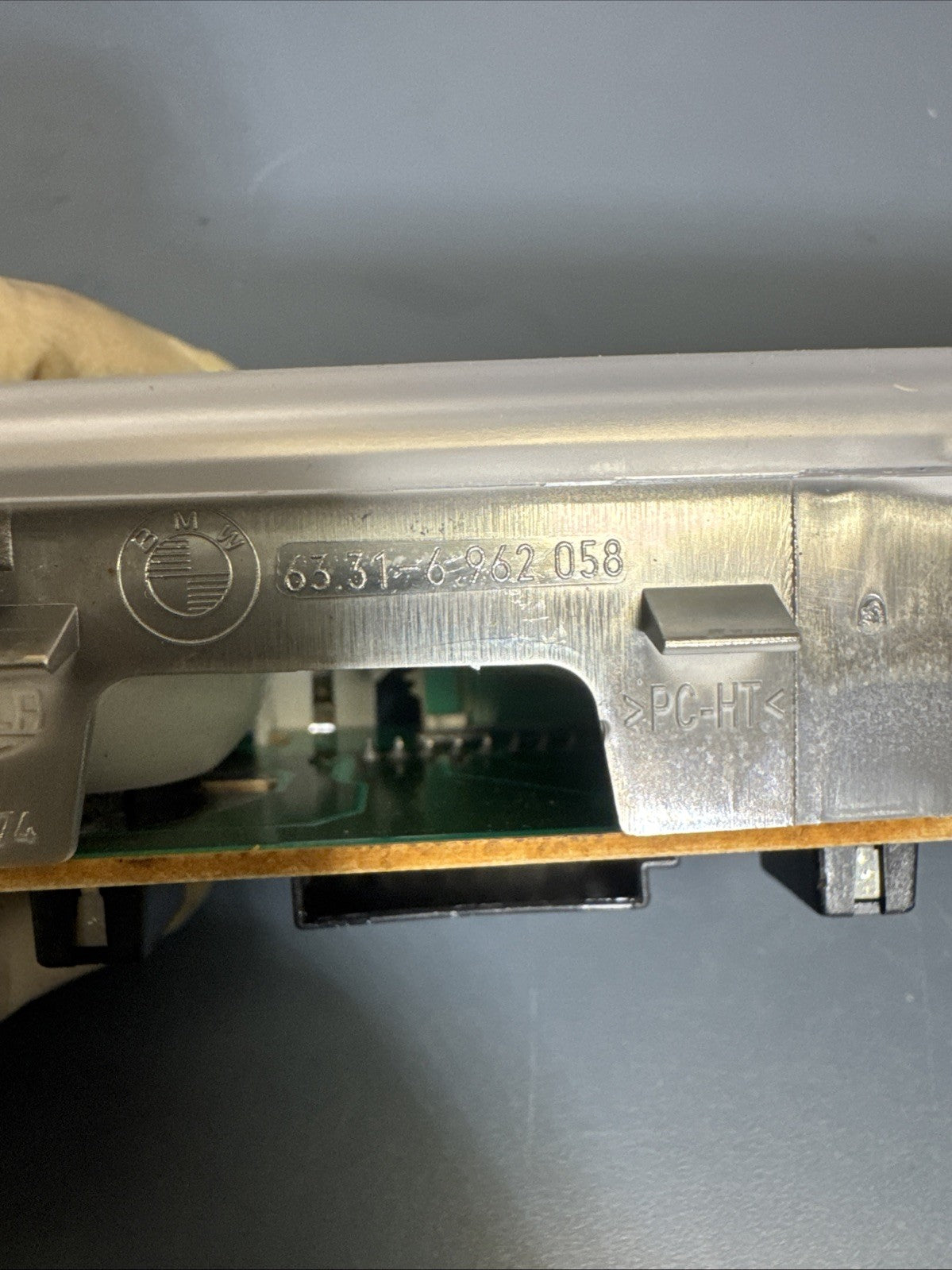 2008-2010 BMW 550i FRONTDOME LIGHT ASSEMBLY 6962058 OEM
