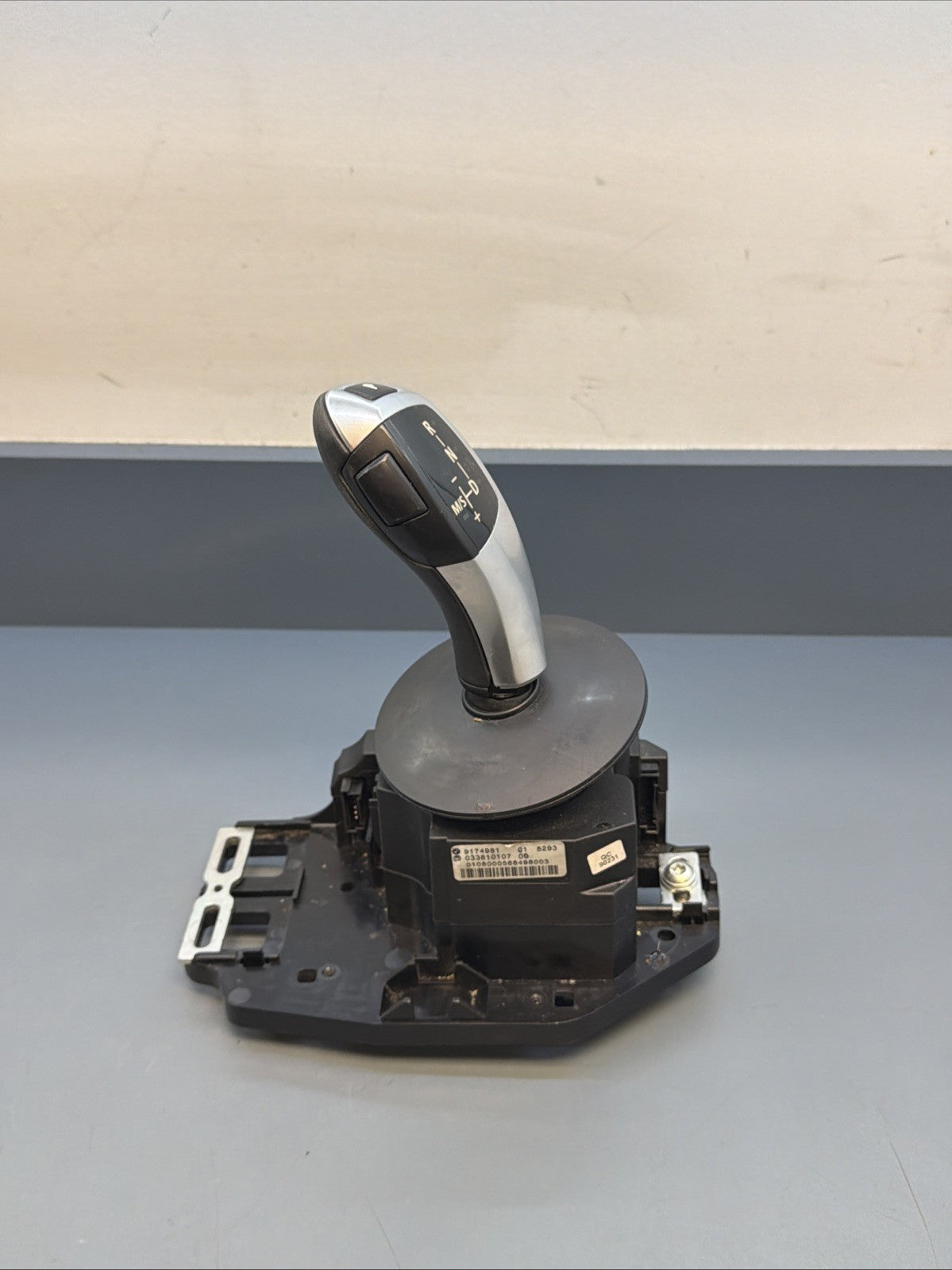2008-2010 BMW 528i 535i 550i Automatic Shifter Floor Shift Selector OEM 9174981