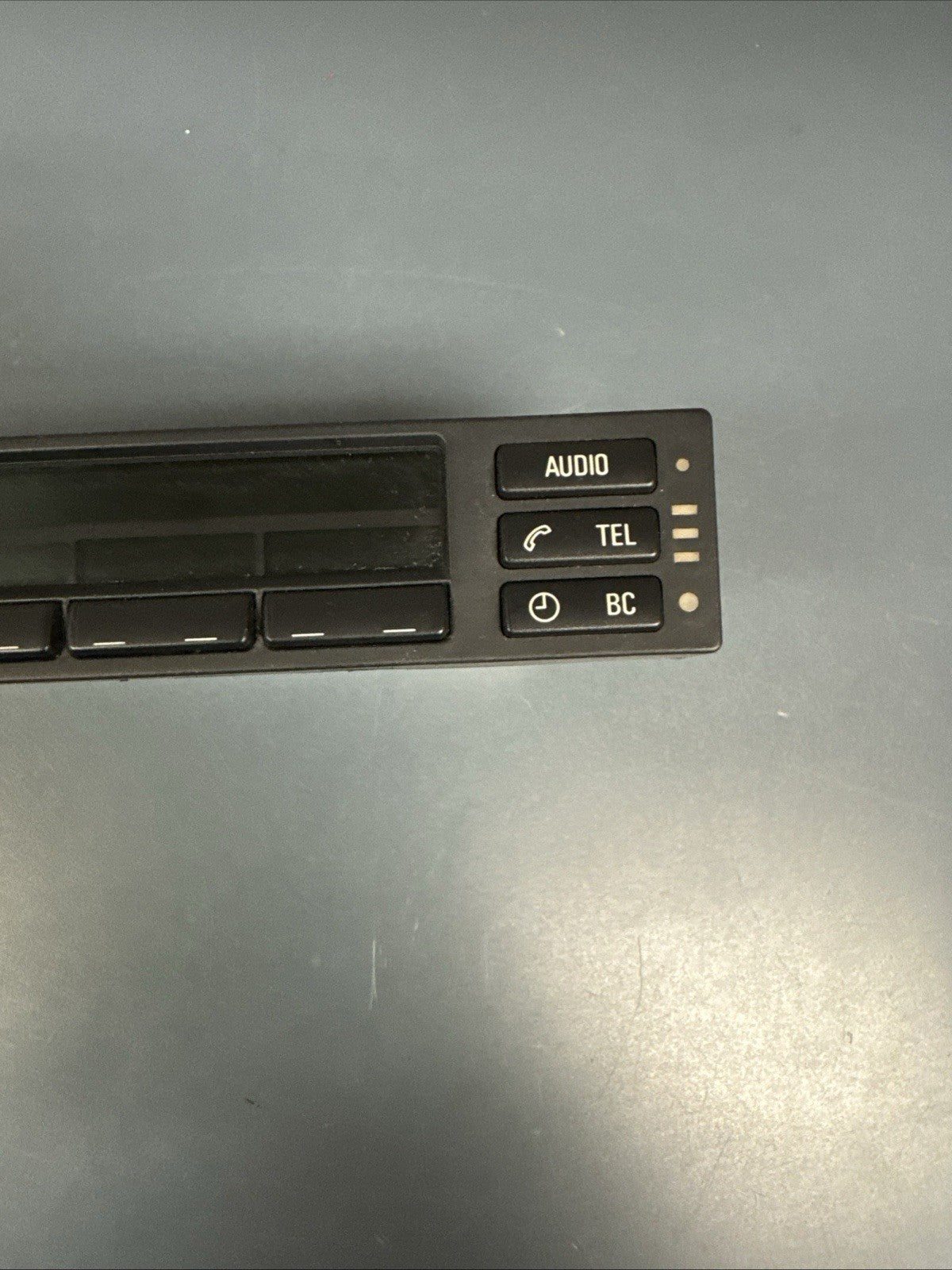 BMW E38 7-Series Information Display Radio Module Control Unit Panel 8352408