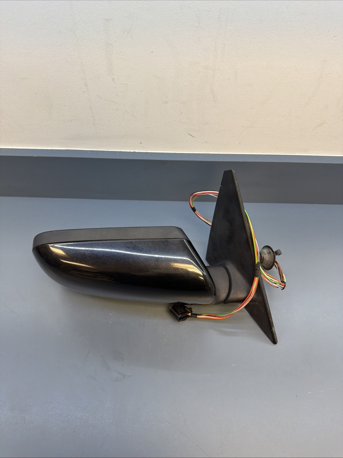 BMW 1995-2001 E38 7 SERIES GREEN PASSANGER SIDE MIRROR OEM 010371 BLACK