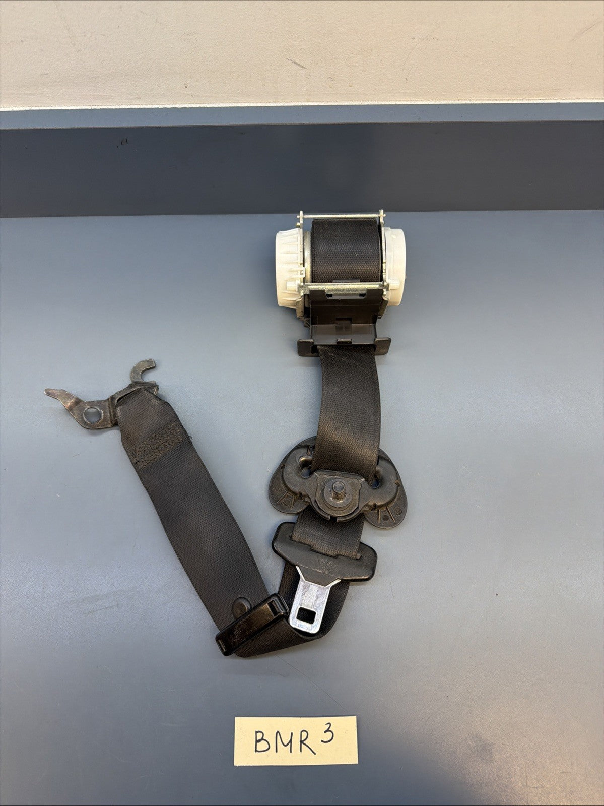07 08 09 10 11 OEM BMW 335i LEFT Lh Driver Front Seatbelt Sear Belt 33059848