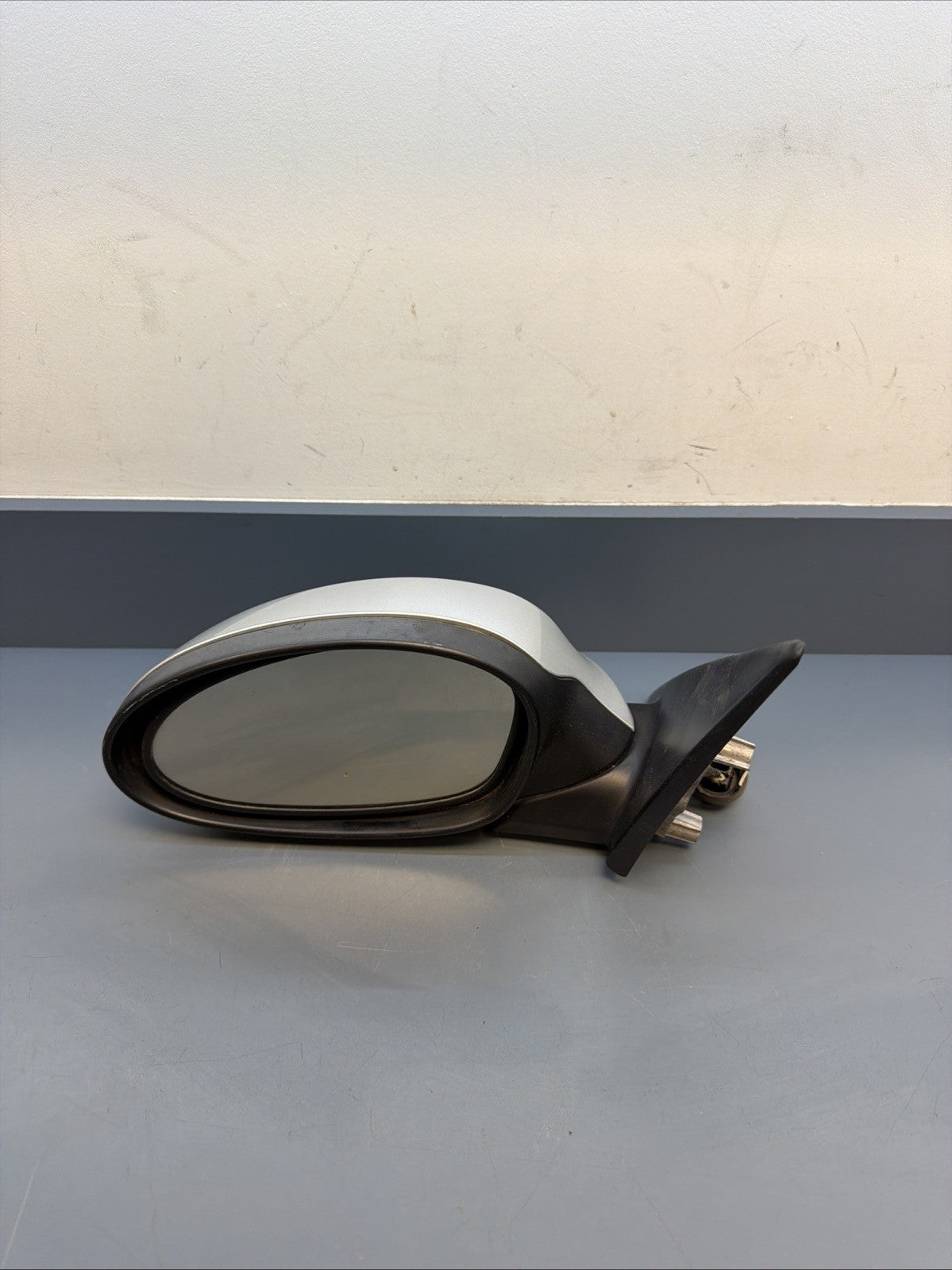 06-08 BMW E90 E91 325i Front Left Driver Side Rear View Mirror OEM