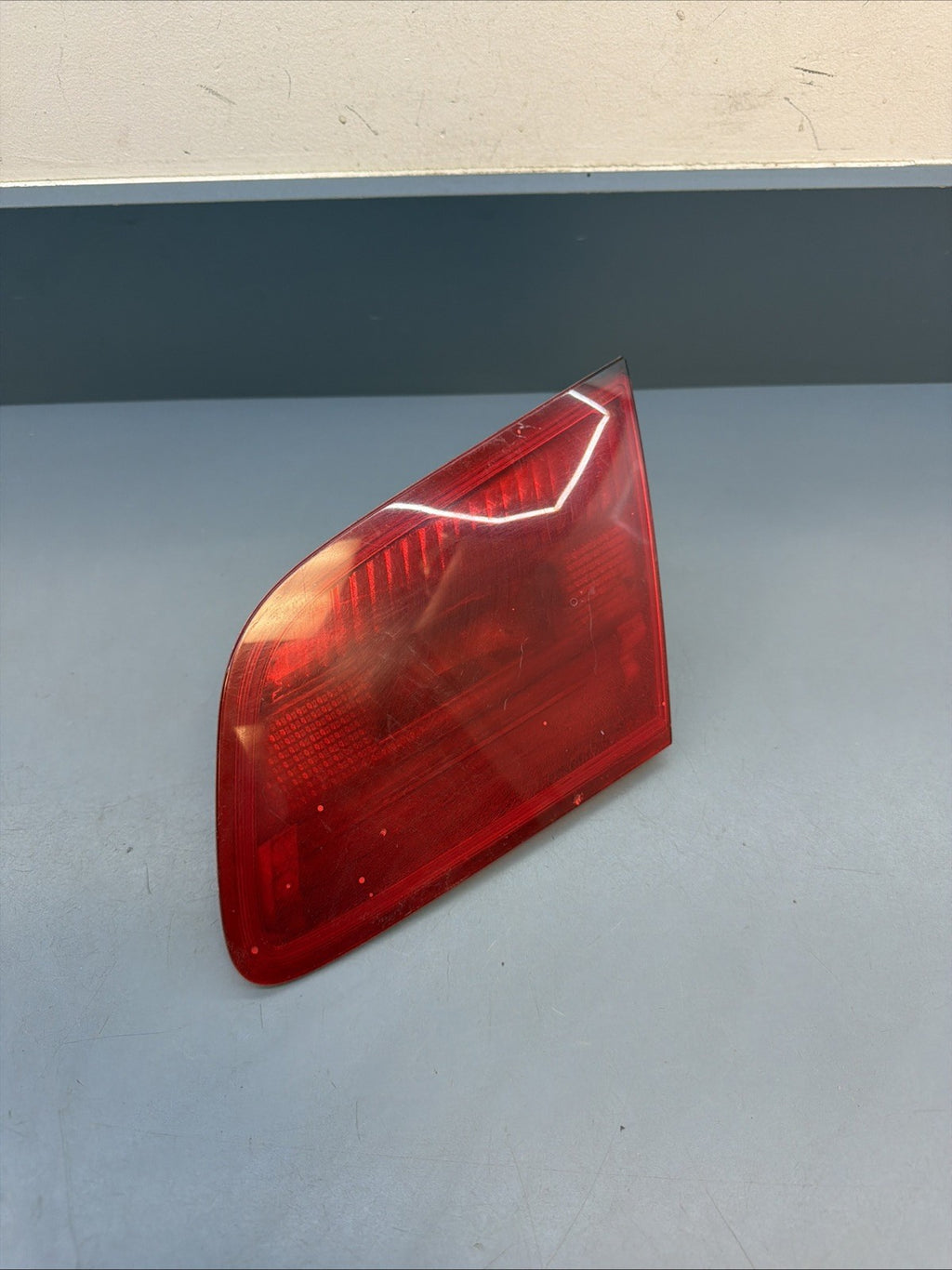 07-10 BMW M3 335 E92 Coupe Rear Right Inner Taillight Assembly 7162300 PRE-LCI