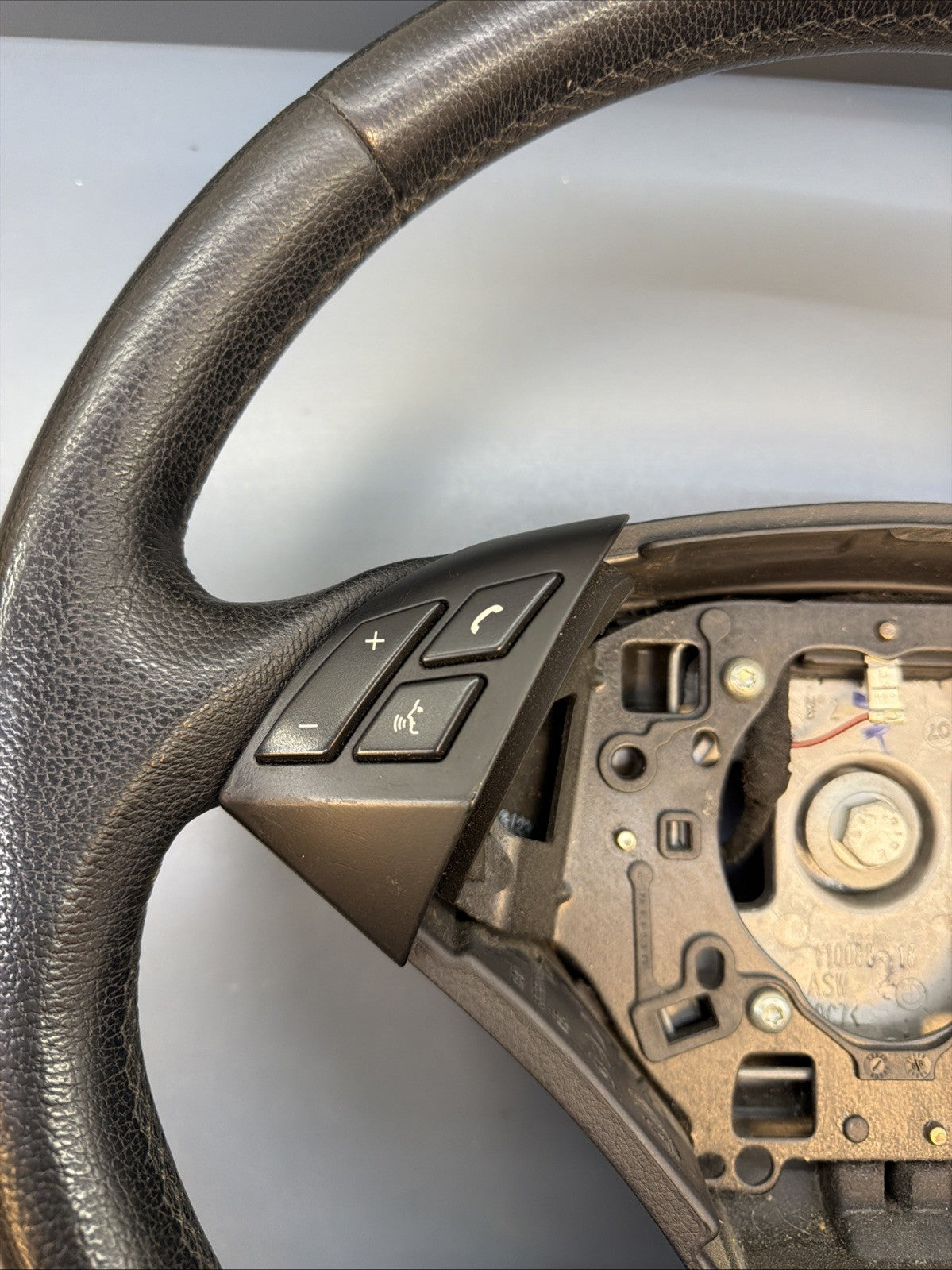 BMW E60/E61 5 SERIES BLACK LEATHER STEERING WHEEL OEM BMW 6078894