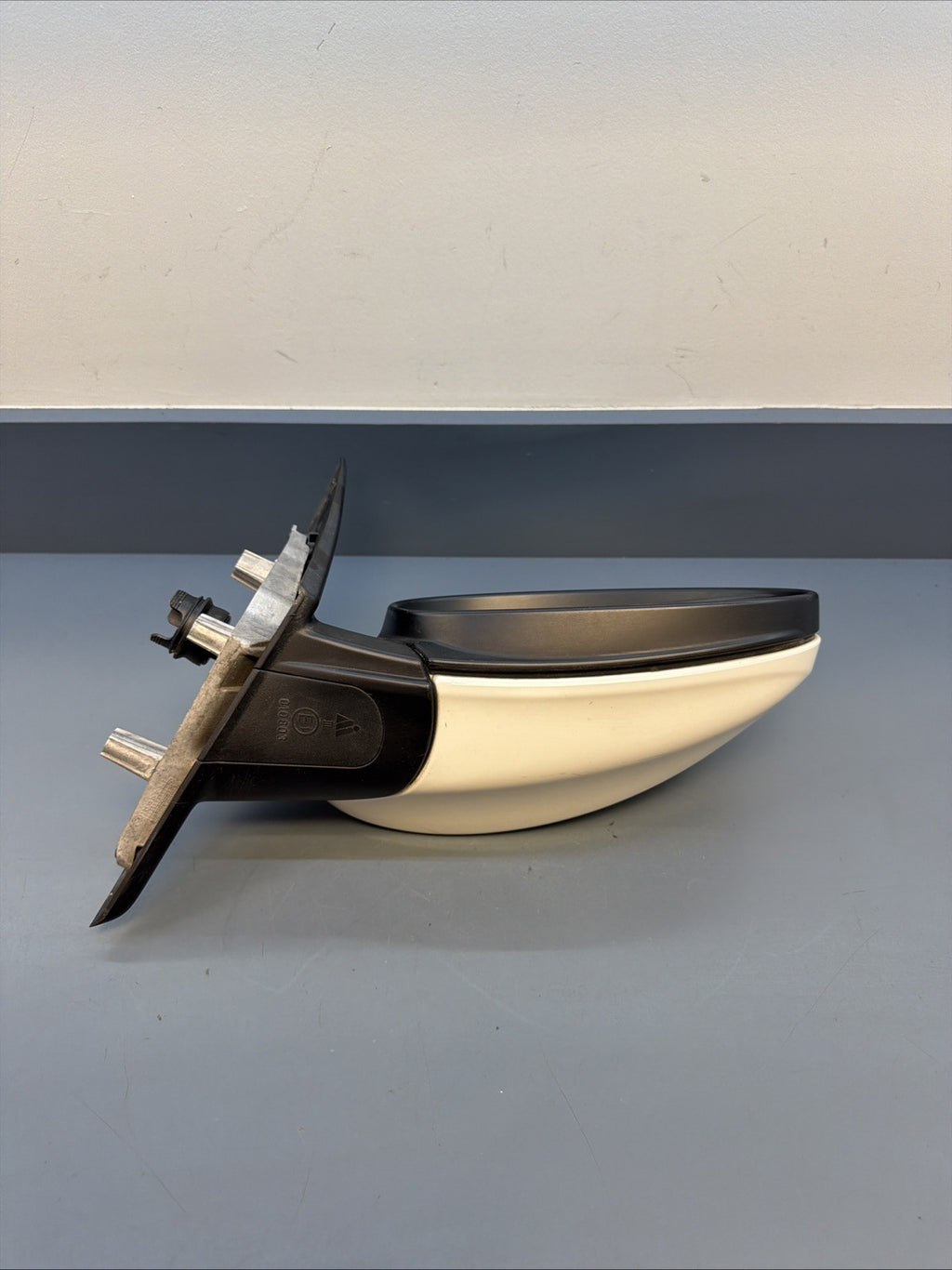 06-08 BMW E90 325i Right Passenger Side Rear View Mirror White 010803 OEM