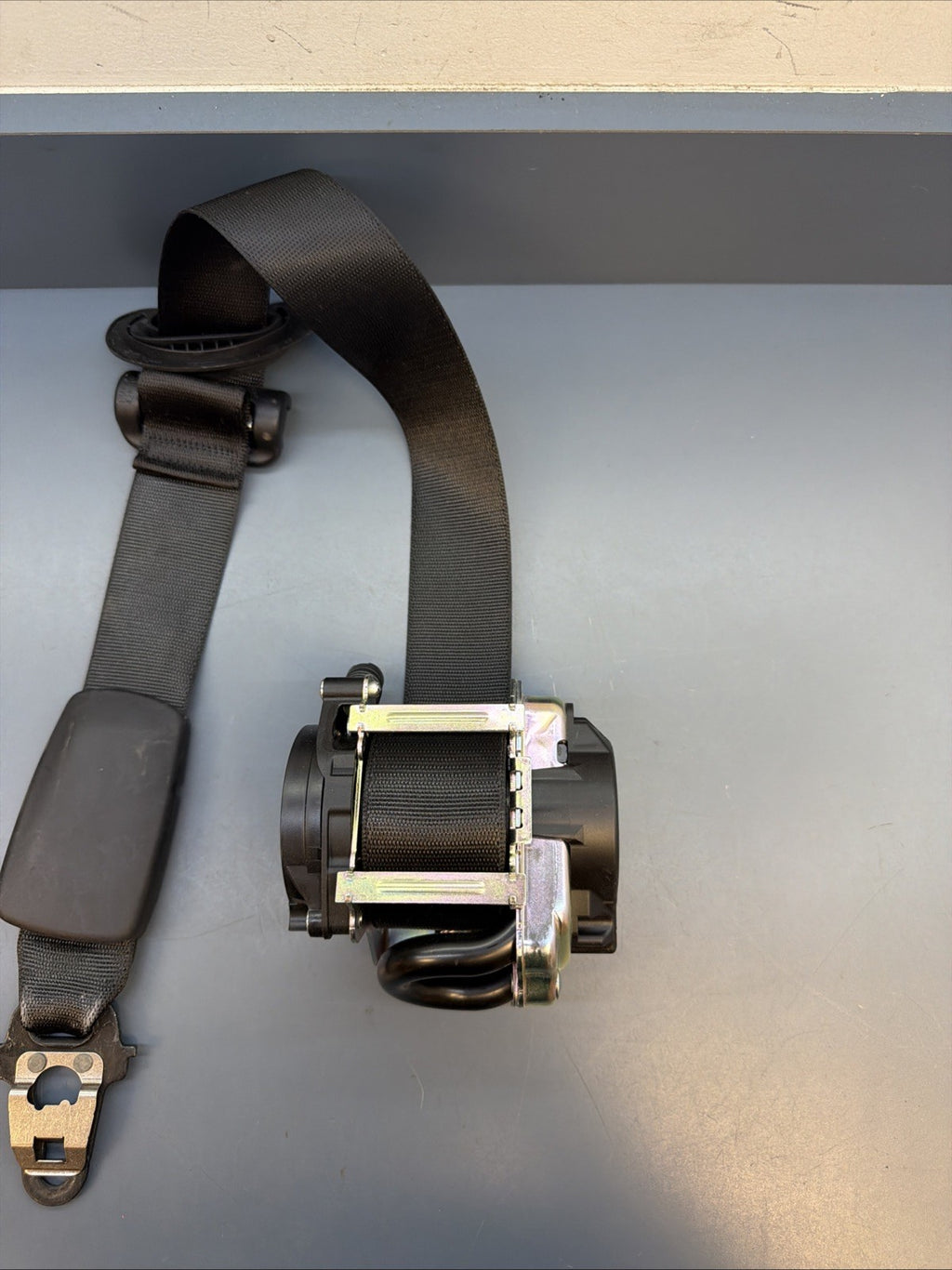 2018-2022 BMW X2 Right Front Seat Belt Retractor 642553900A OEM
