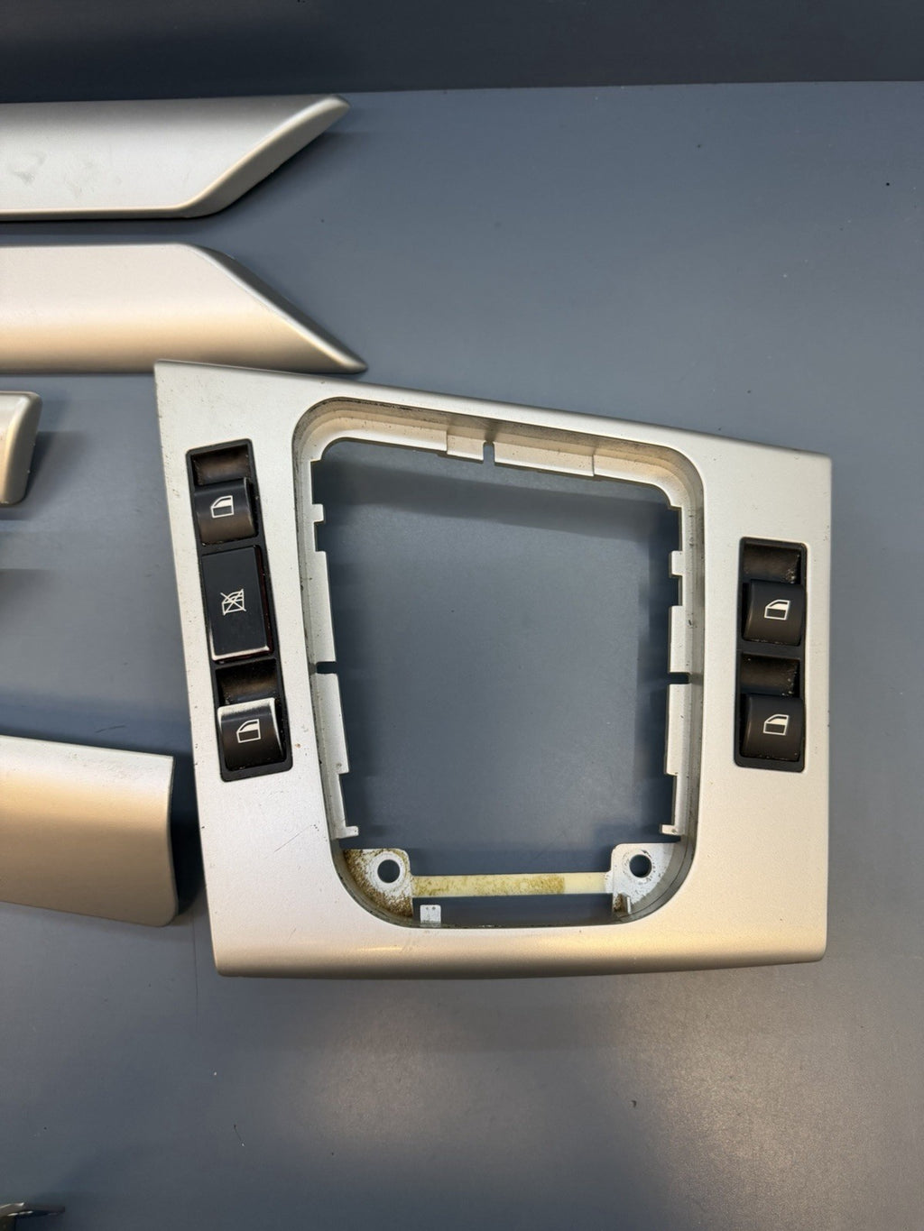 99-05 BMW E46 3-Series 4-Door Interior Trim Finisher Set Silver Chrome 8211465