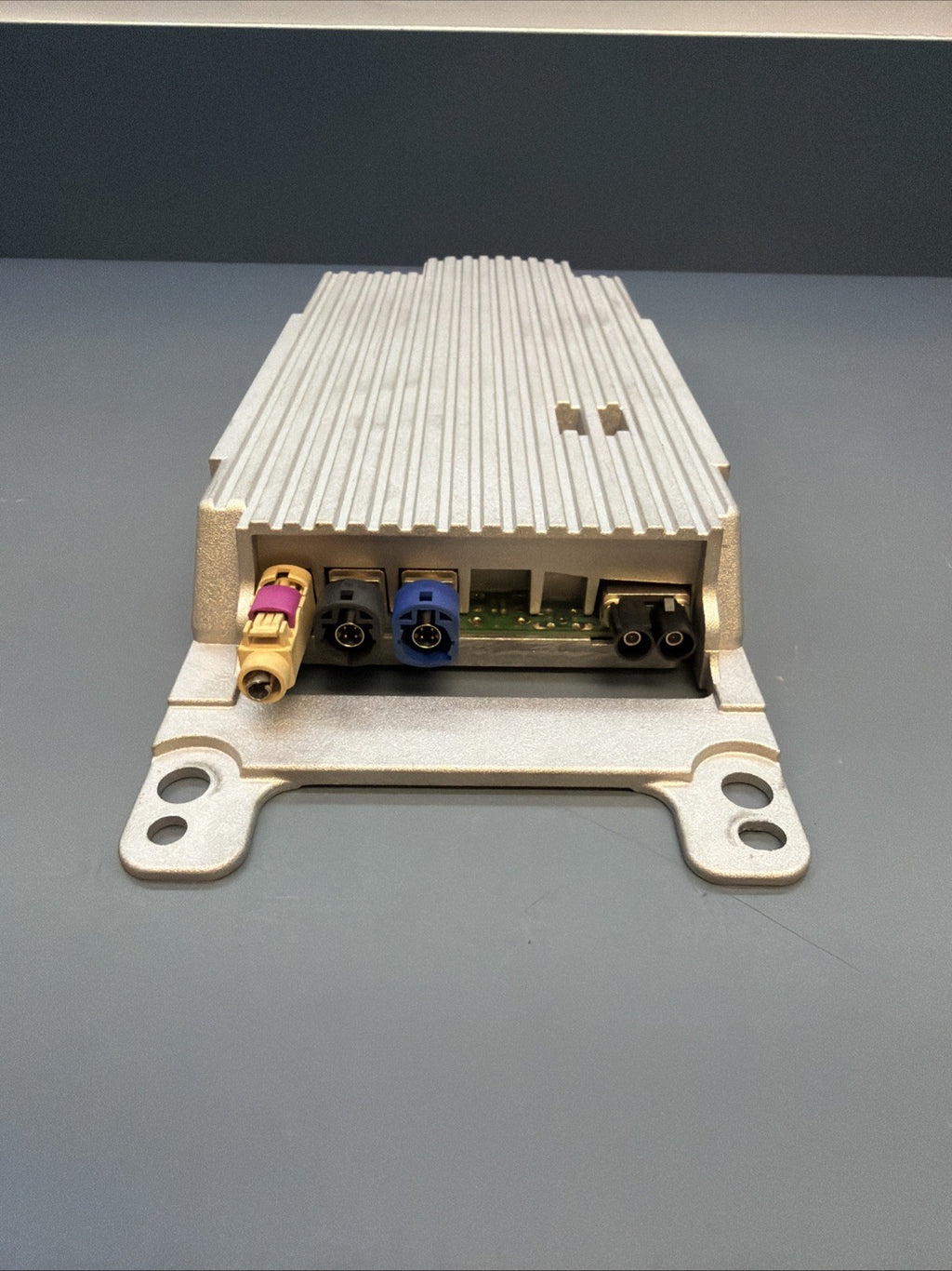 BMW E90 E91 E84 E70 E71 E89 3 X1 X5 X6 Z4 series MEDIA COMBOX TELEMATICS 9248181