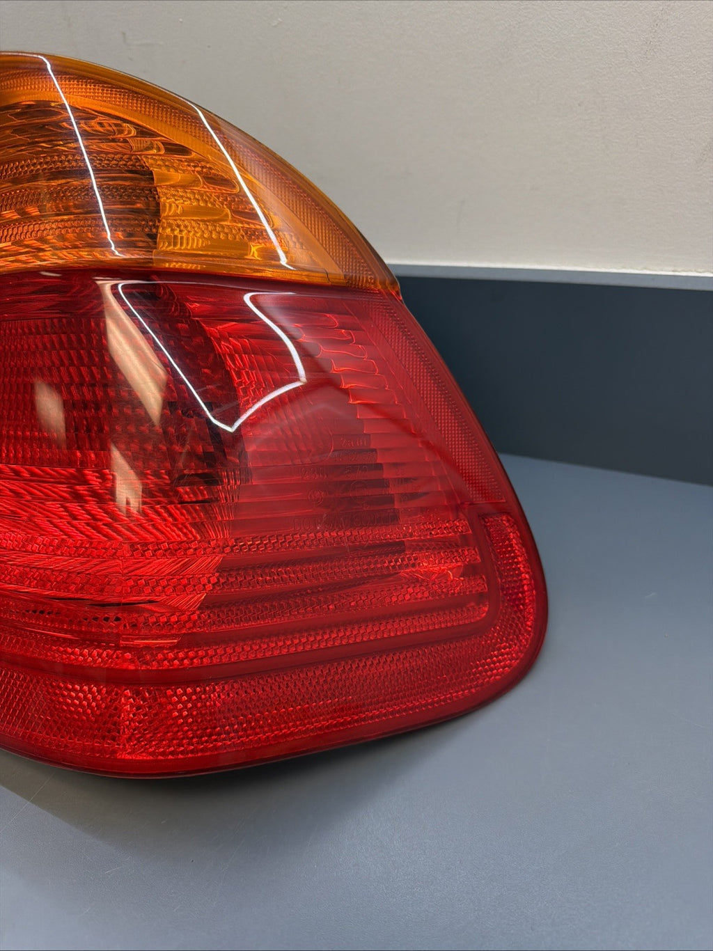 1999 2000 BMW 323I 328I OEM PASSENGER RIGHT SIDE TAILLIGHT 8364922