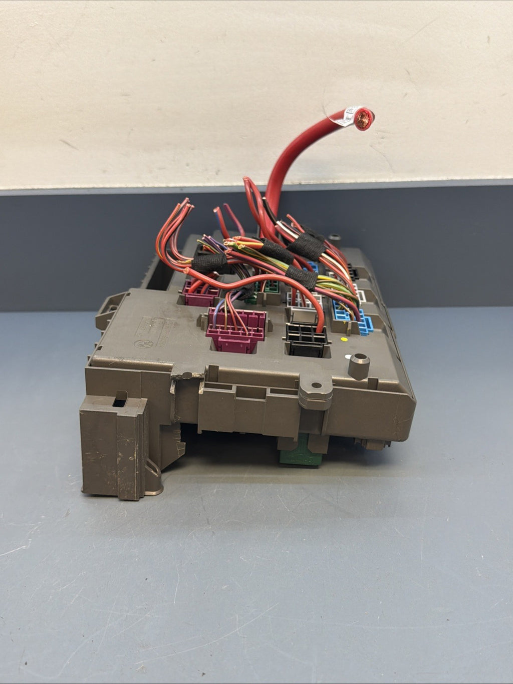 08-13 BMW 328i 335i E90 E92 E93 Front Power Distribution Fuse Box 9119444 OEM