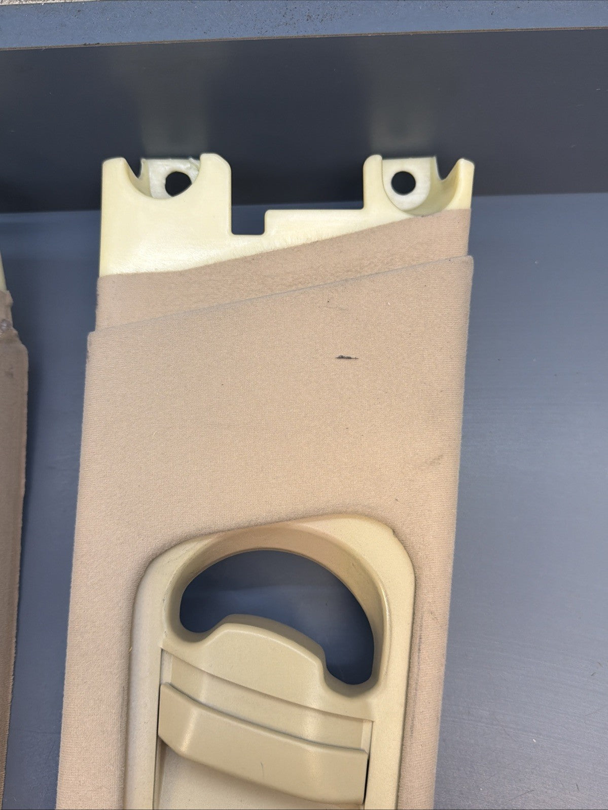 01-06 BMW E46 SEDAN B PILLAR LEFT & RIGHT Trim Cover BEIGE 8220241 8220242