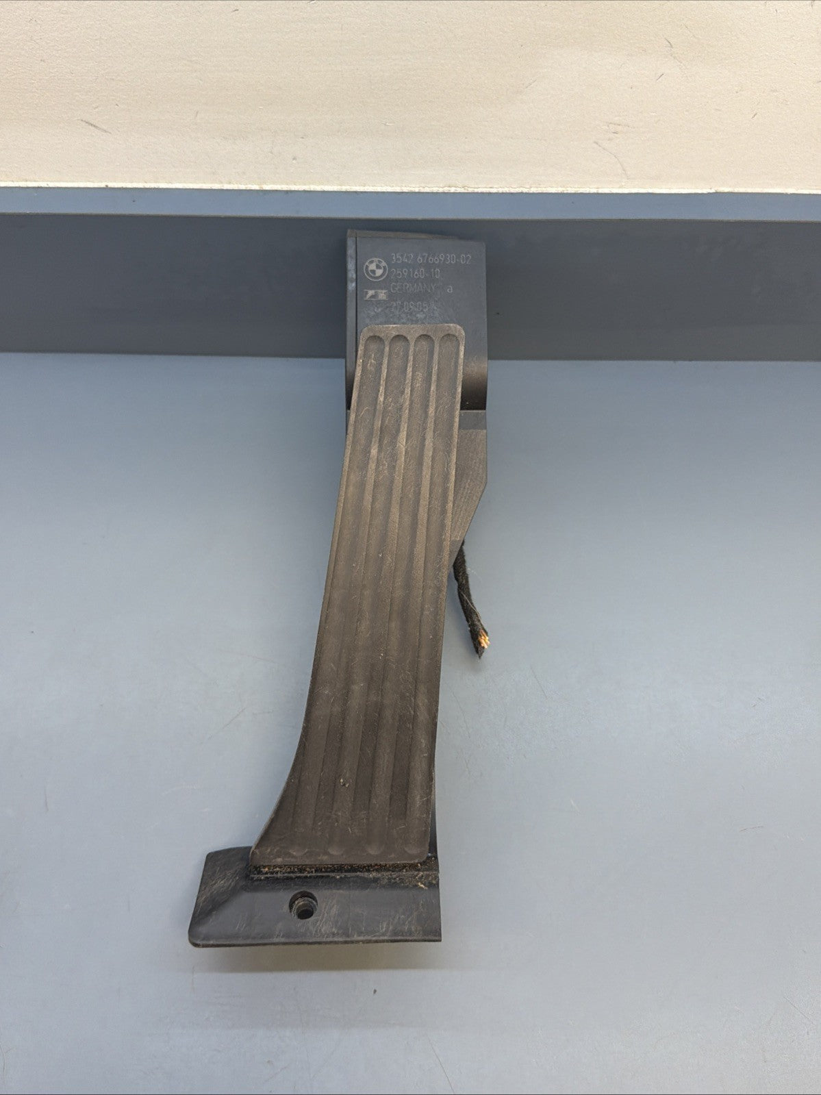 BMW E90 E83 X3 3 SERIES 2003-2012 THROTTLE GAS ACCELERATOR PEDAL OEM 6766930
