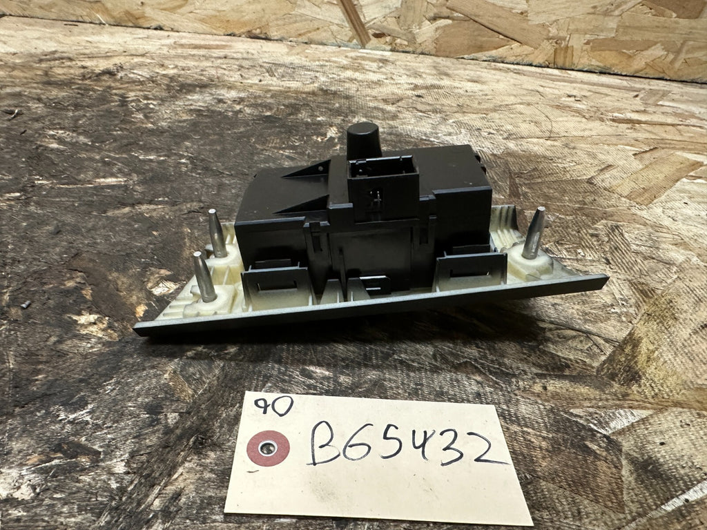 BMW 06-13 E9X 3 SERIES HEADLIGHT FOG LIGHT CONTROL SWITCH BLACK OEM 6938864