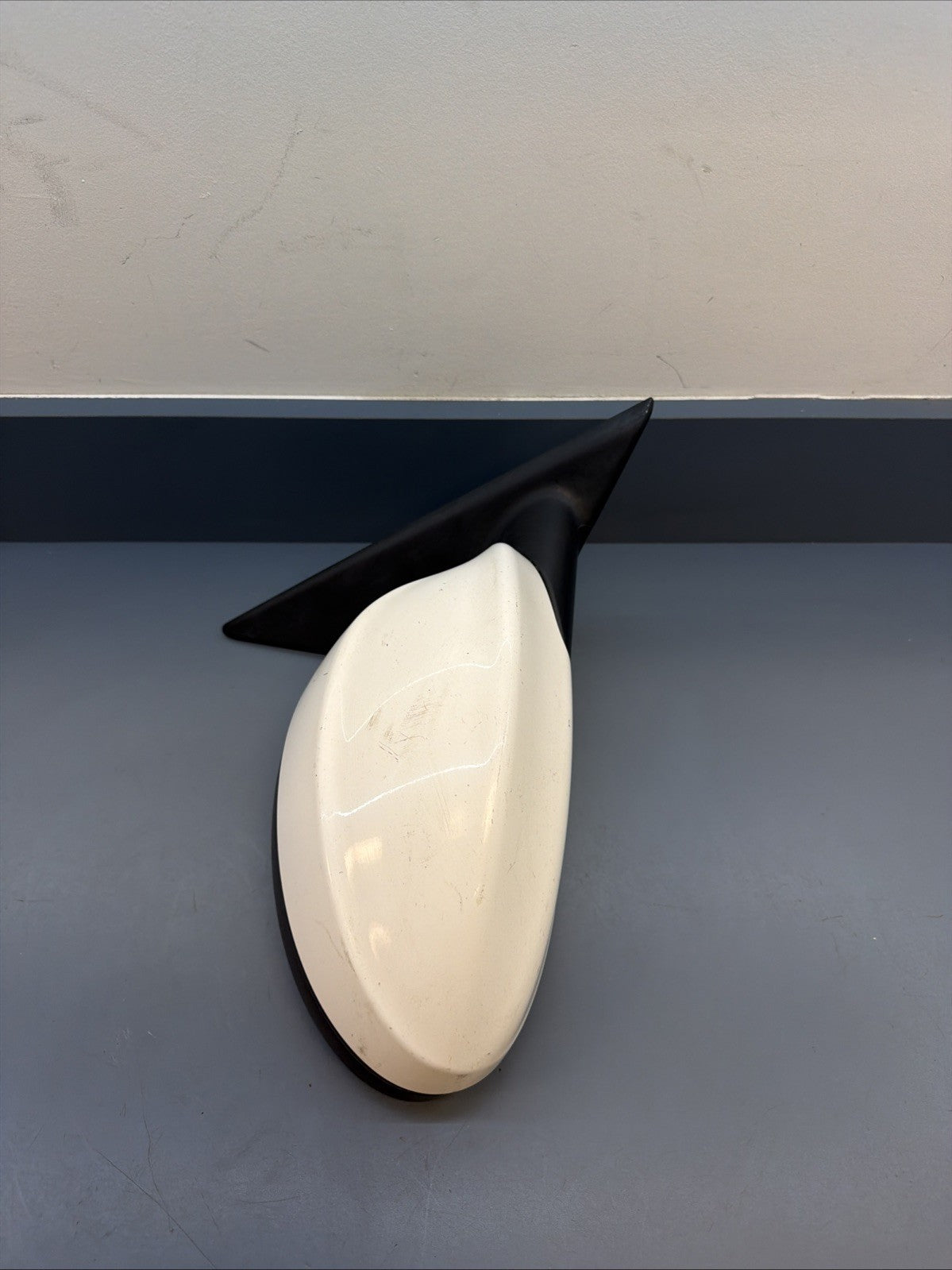 06-08 BMW E90 E91 325i FRONT RIGHT PASSANGER Side Mirror OEM PRE LCI 7075626