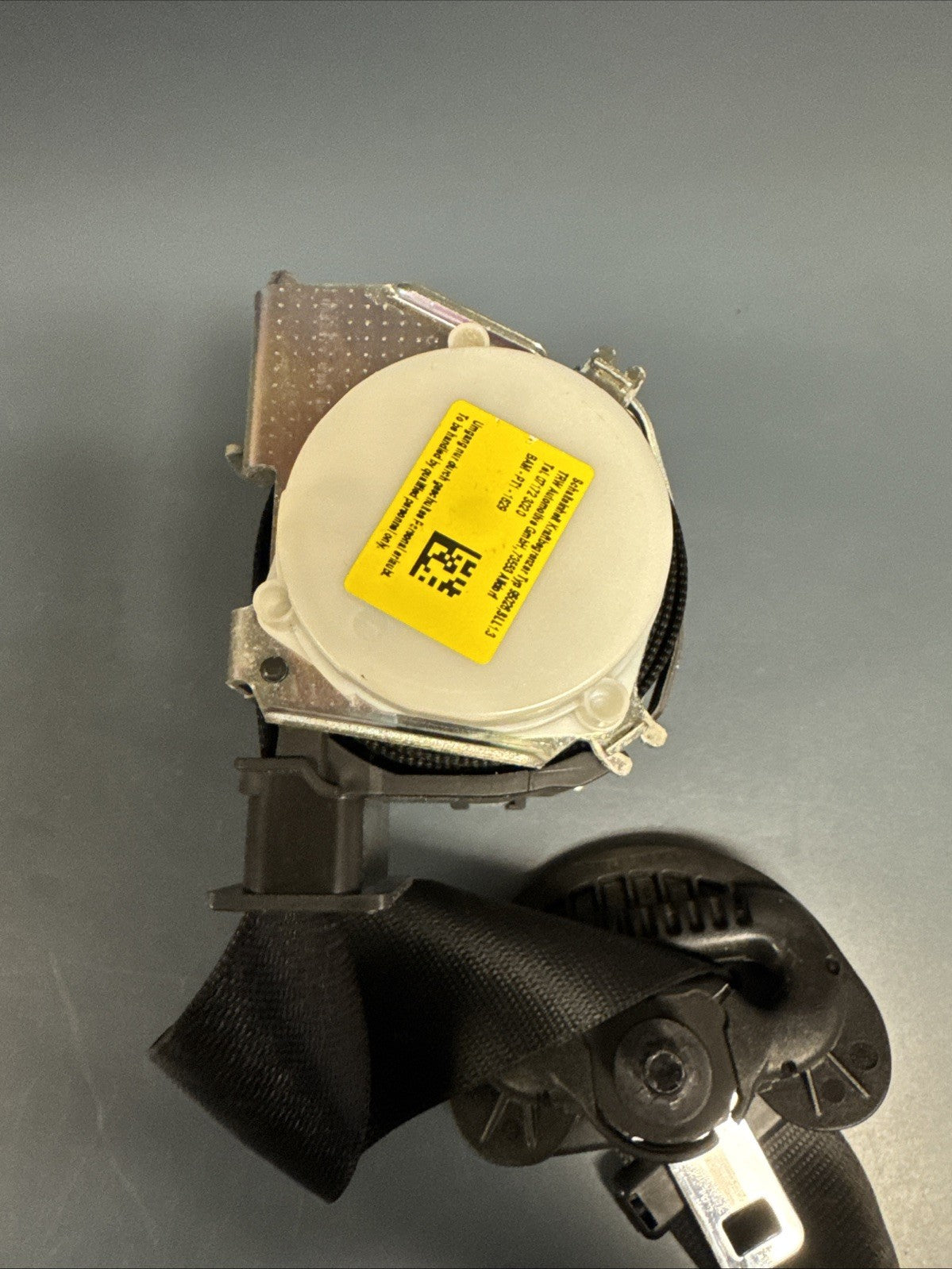 06-11 OEM BMW E90 E91 Front Right Passenger Seatbelt Retractor Black 6978732