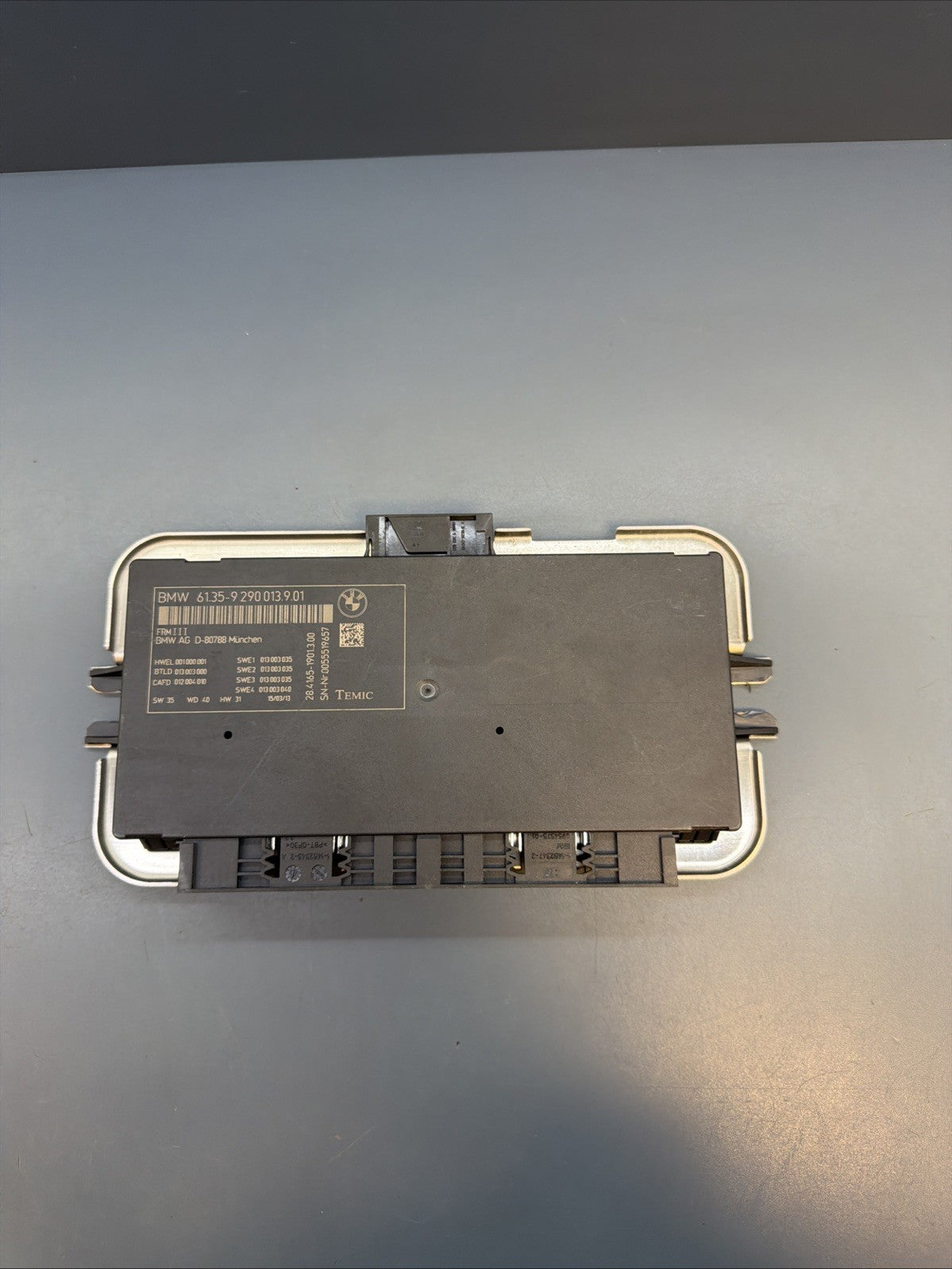 2011- 2017 BMW X3 F25 FOOTWELL LIGHT CONTROL MODULE UNIT FRM3 OEM 9290013 OEM