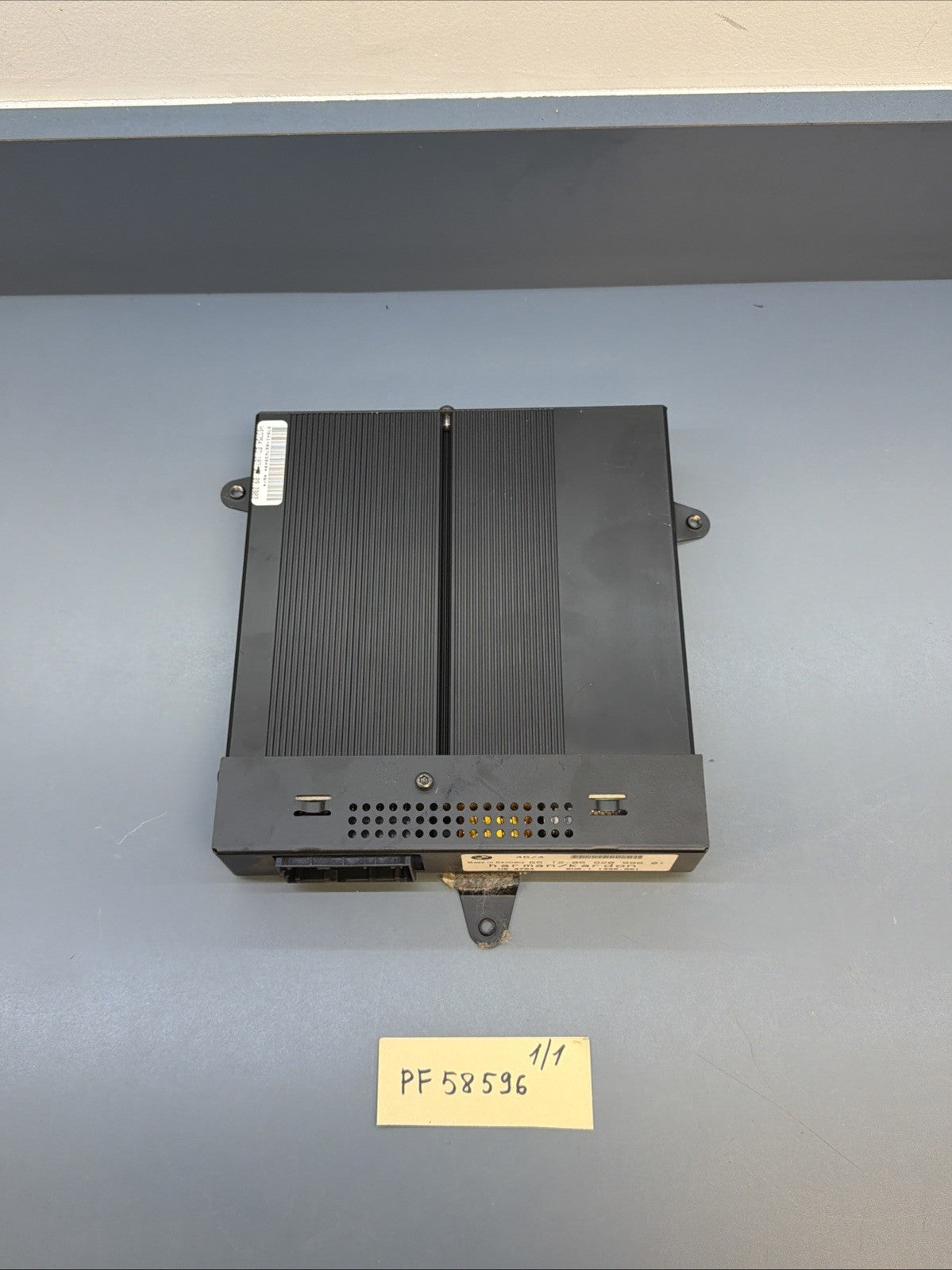 2000 01 02 03 04 2005 BMW 330i RADIO AUDIO AMPLIFIER HARMAN KARDON OEM 6920996