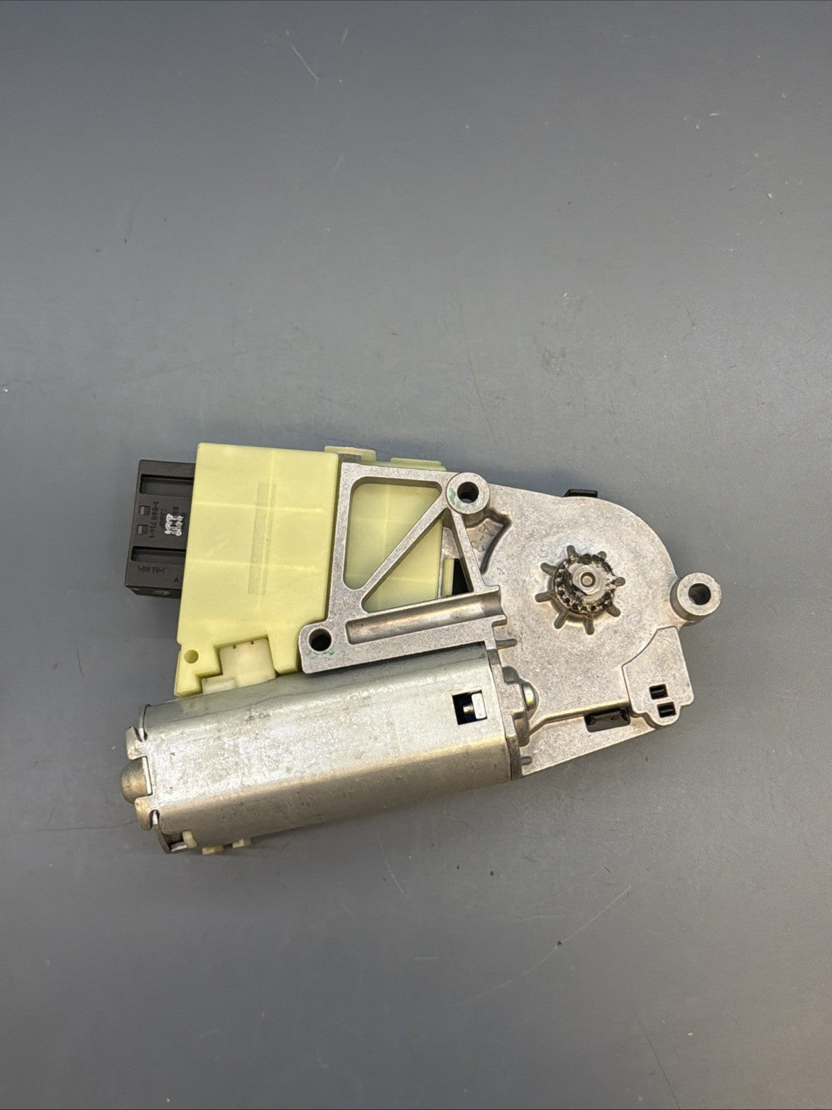 02-08 BMW E60 E65 E66 5 7 SERIES SUNROOF MOTOR 6949628 OEM