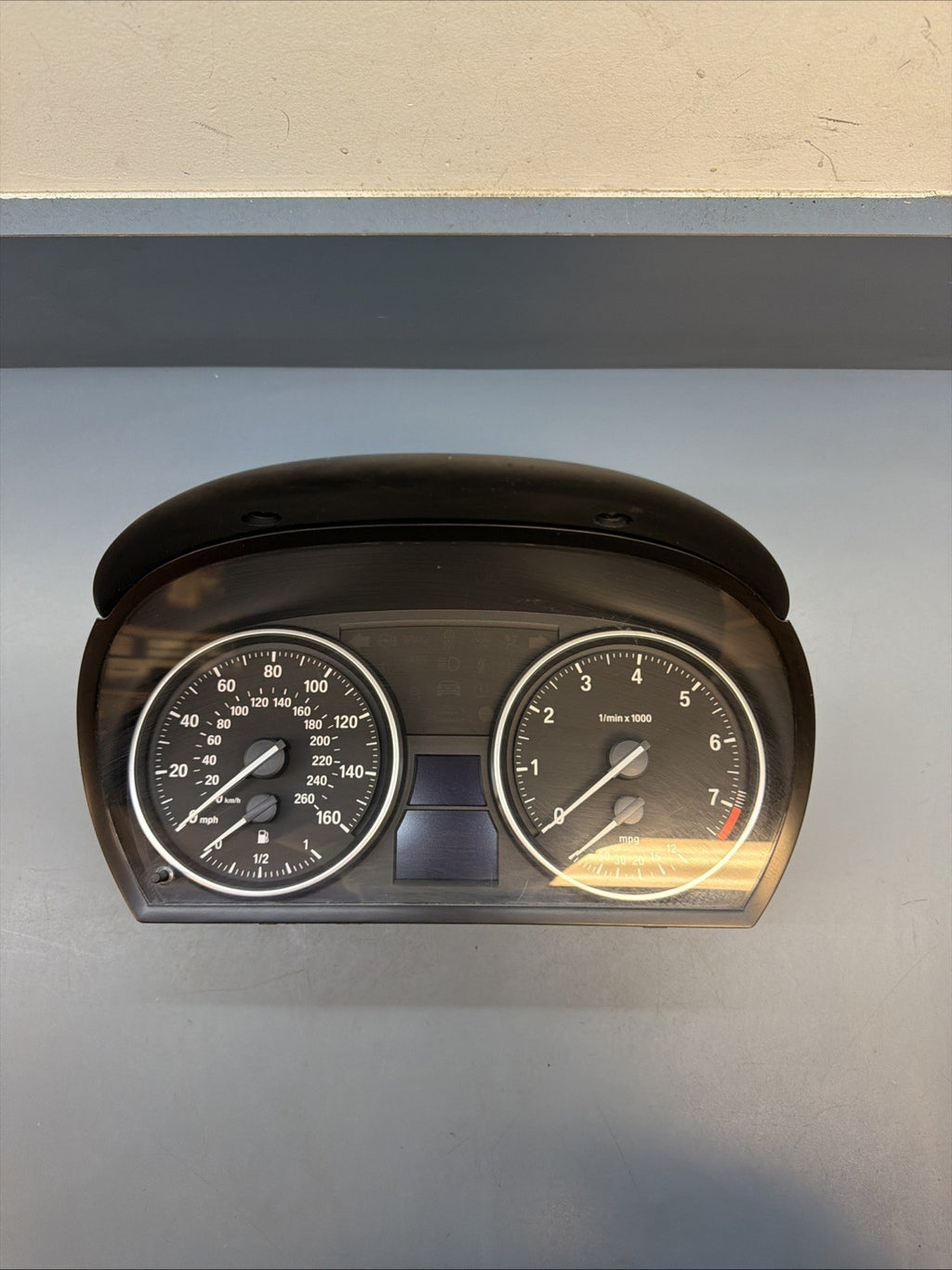 BMW 2006-2012 E90 3 SERIES SPEEDOMETER INSTRUMENT GAUGE CLUSTER MPH 9242367 166K