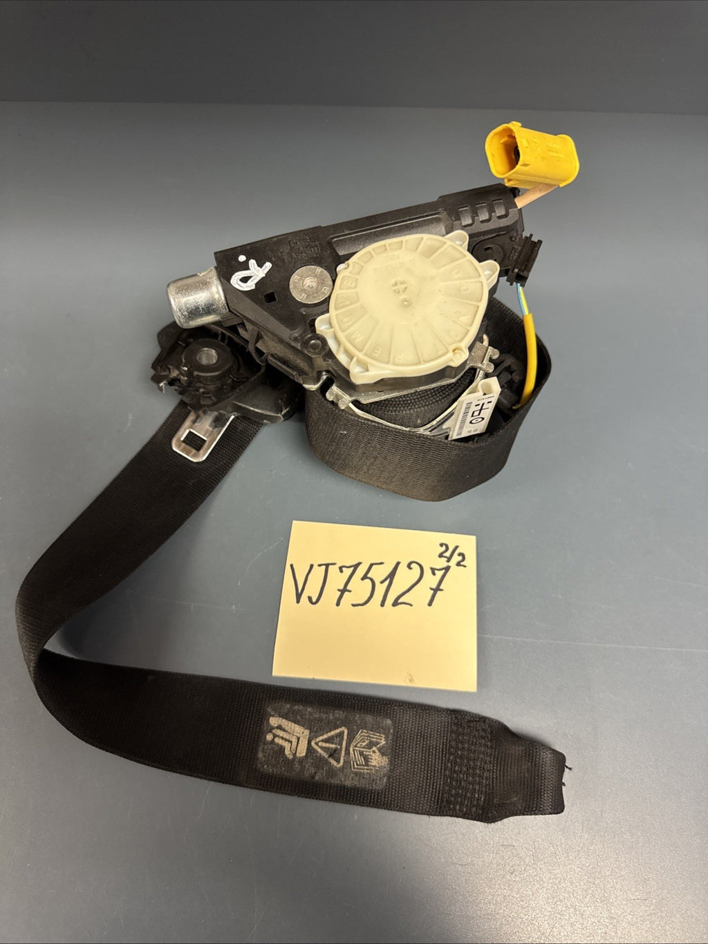 08-13 BMW E88 128i 135i Front Right Passenger Side Convertible Seat Belt OEM
