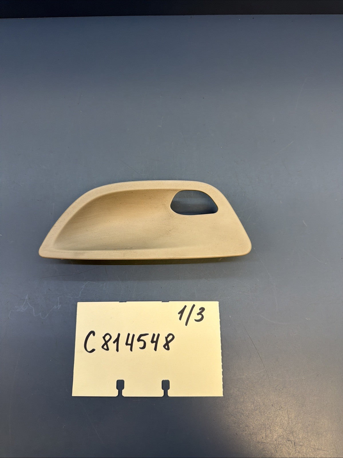 2011-2016 BMW 535I F10 FRONT LEFT INTERIOR DOOR PANEL HANDLE BOLT COVER 7226353