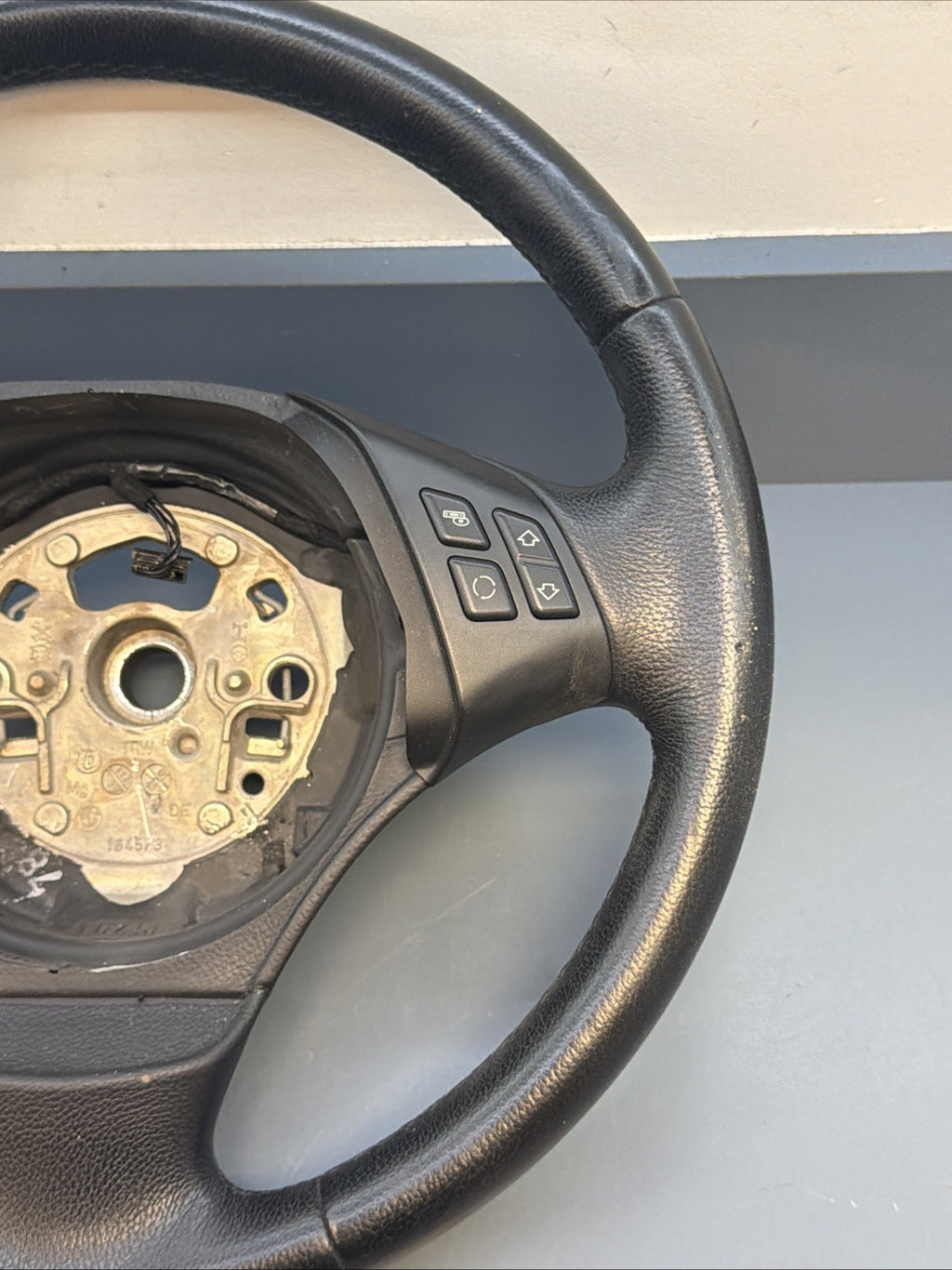 BMW 2006-2012 E90 E9X 3 SERIES BLACK LEATHER STEERING WHEEL OEM 3375E901