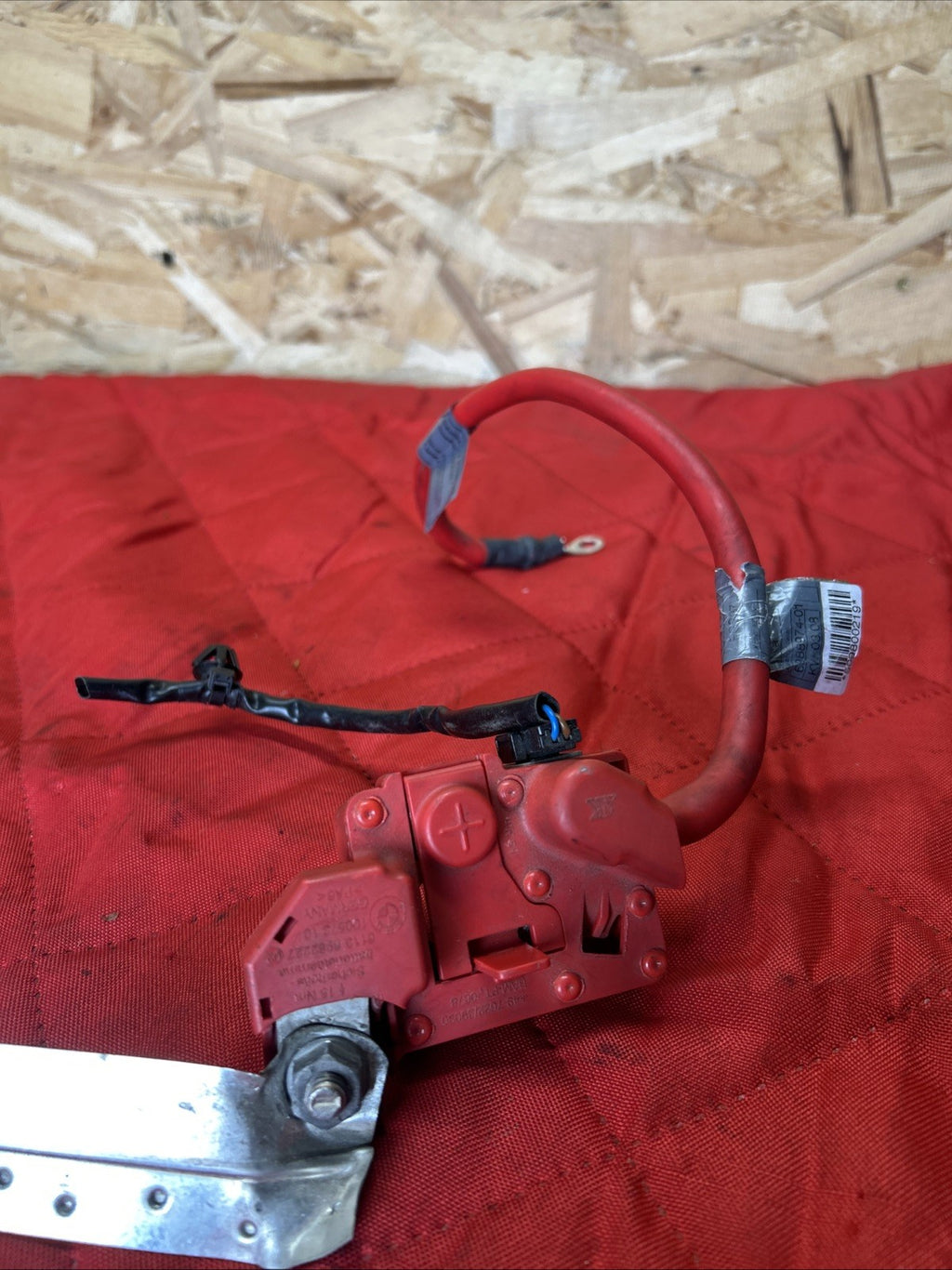 OEM BMW E82 E88 E90 Positive Red Battery Pole Terminal Wiring Cable 6988974