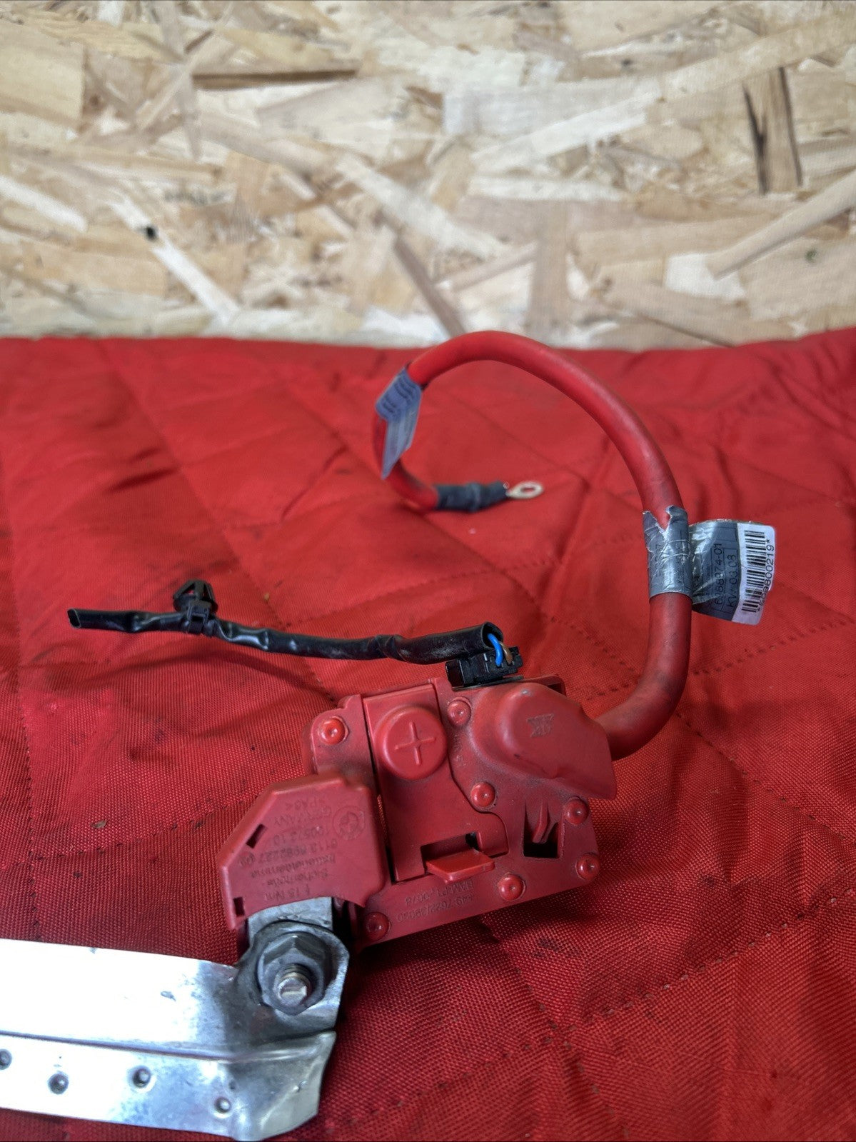 OEM BMW E82 E88 E90 Positive Red Battery Pole Terminal Wiring Cable 6988974