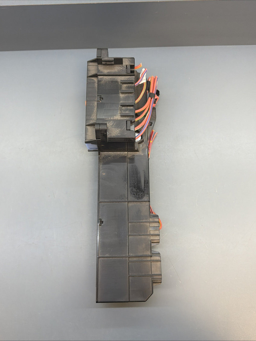 OEM BMW E60 E63 E64 Front Power Distribution Fusebox Fuse Relay Box 6957330