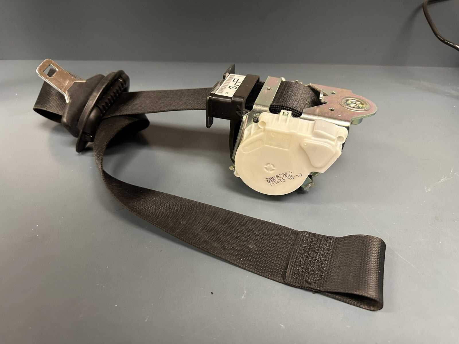 07-11 BMW 328i Passenger Right Front Seat Belt Retractor OEM 34016740