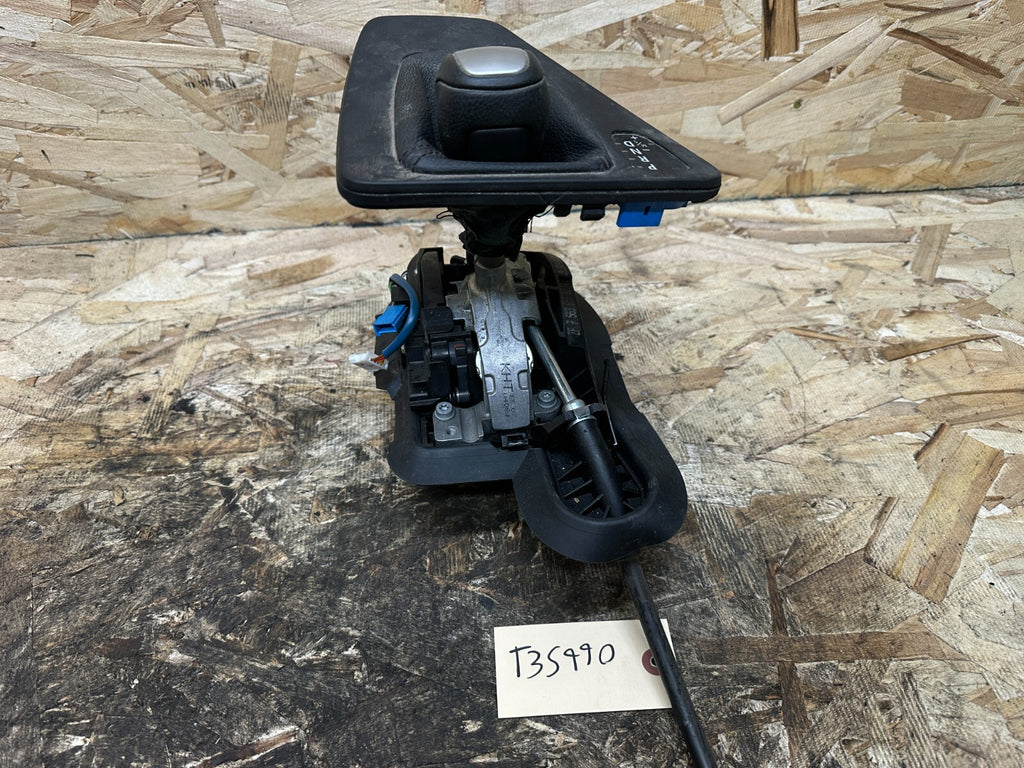 BMW 2006-2012 E90 3 SERIES AUTOMATIC TRANSMISSION SHIFTER COMPLETE OEM 7563655