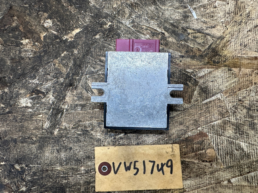 BMW 1 3 5 X5 E60 E70 E81 E82 E87 E90 Fuel Pump Control Unit Module EKPM3 7276046