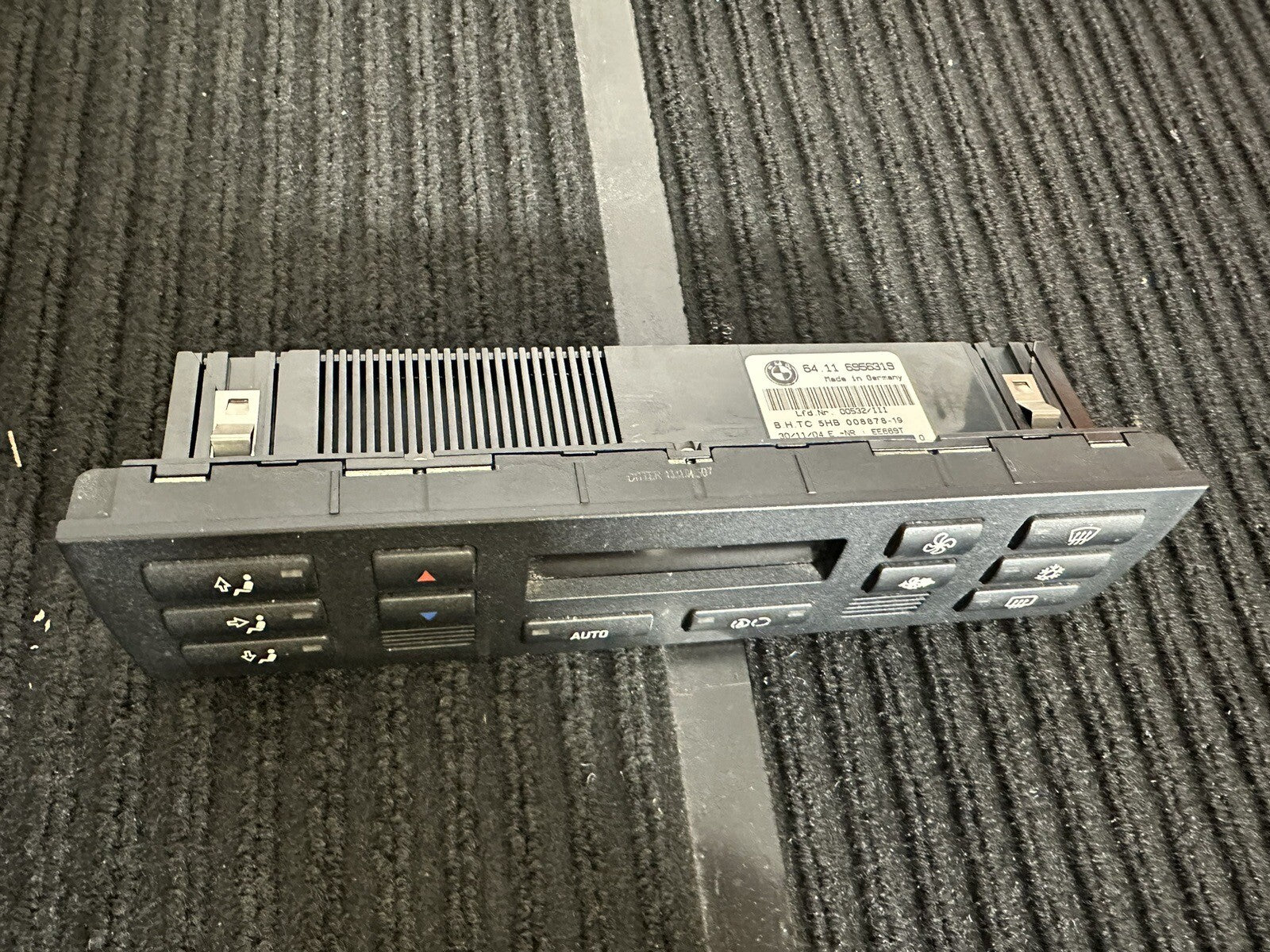 00-06 BMW E46 3 SERIES CENTER A/C HEATER CLIMATE TEMPERATURE CONTROL OEM 6956319