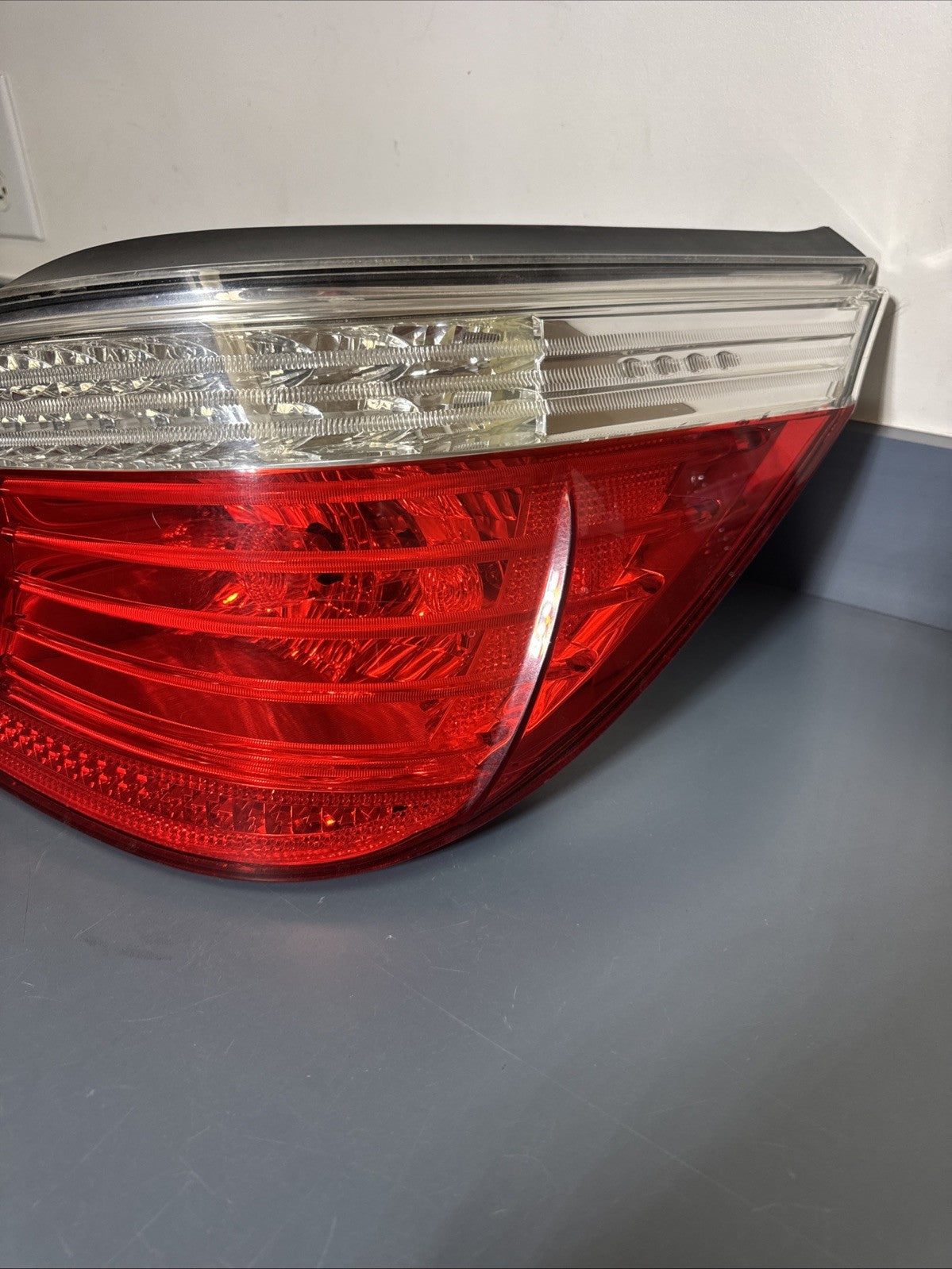 08-10 OEM BMW E60 535 550 M5 Sedan Right Rear Passenger Tail Light LCI 7361882