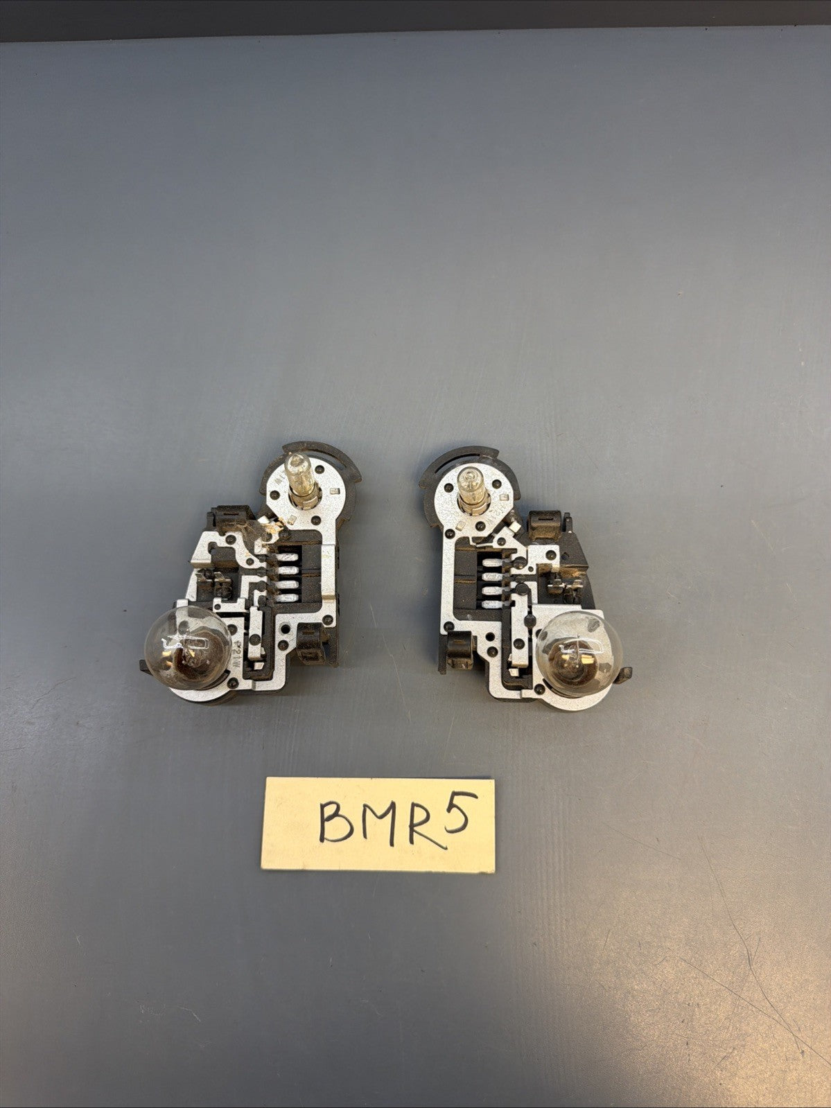 12-15 BMW F30 3 Series Sedan Rear RT & lt Side Taillight Light Socket  7313060