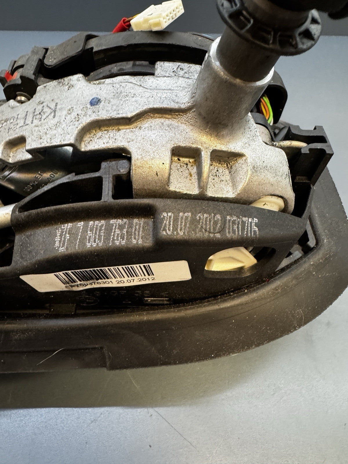 BMW 2006-2013 E90 E92 AUTOMATIC TRANSMISSION GEAR SELECTOR/SHIFTER OEM 7603763