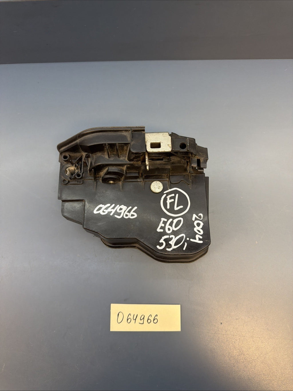 OEM FRONT LEFT DOOR LOCK LATCH ACTUATOR 2004 2005-2007 BMW 530i 525i E60 7036167