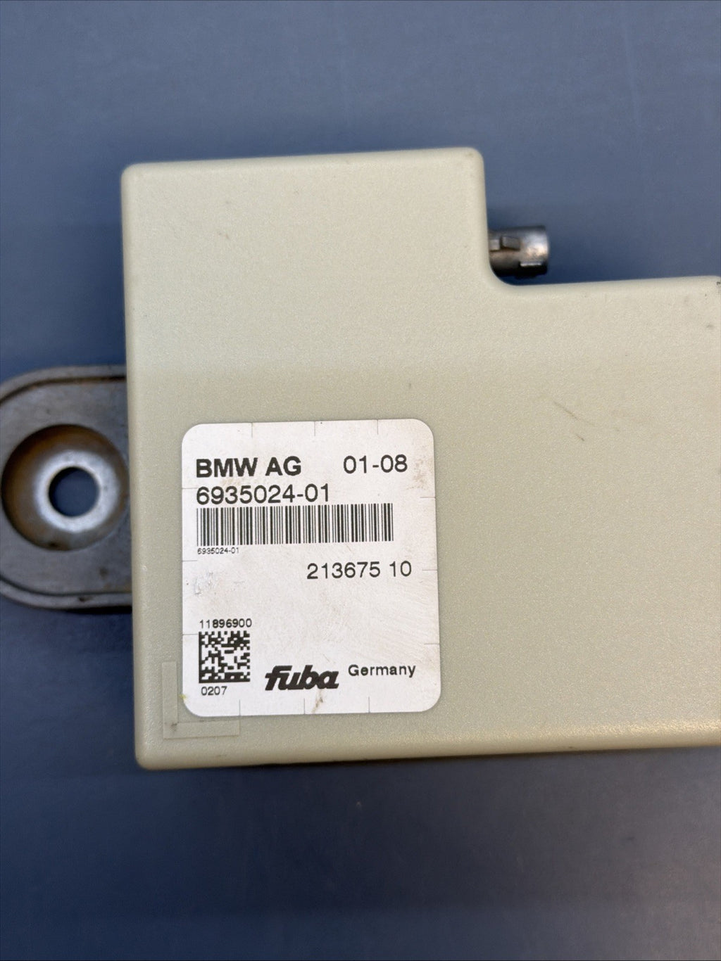 OEM BMW 335i E90 E60 535i 3 Series Antenna Amplifier Module 6935024