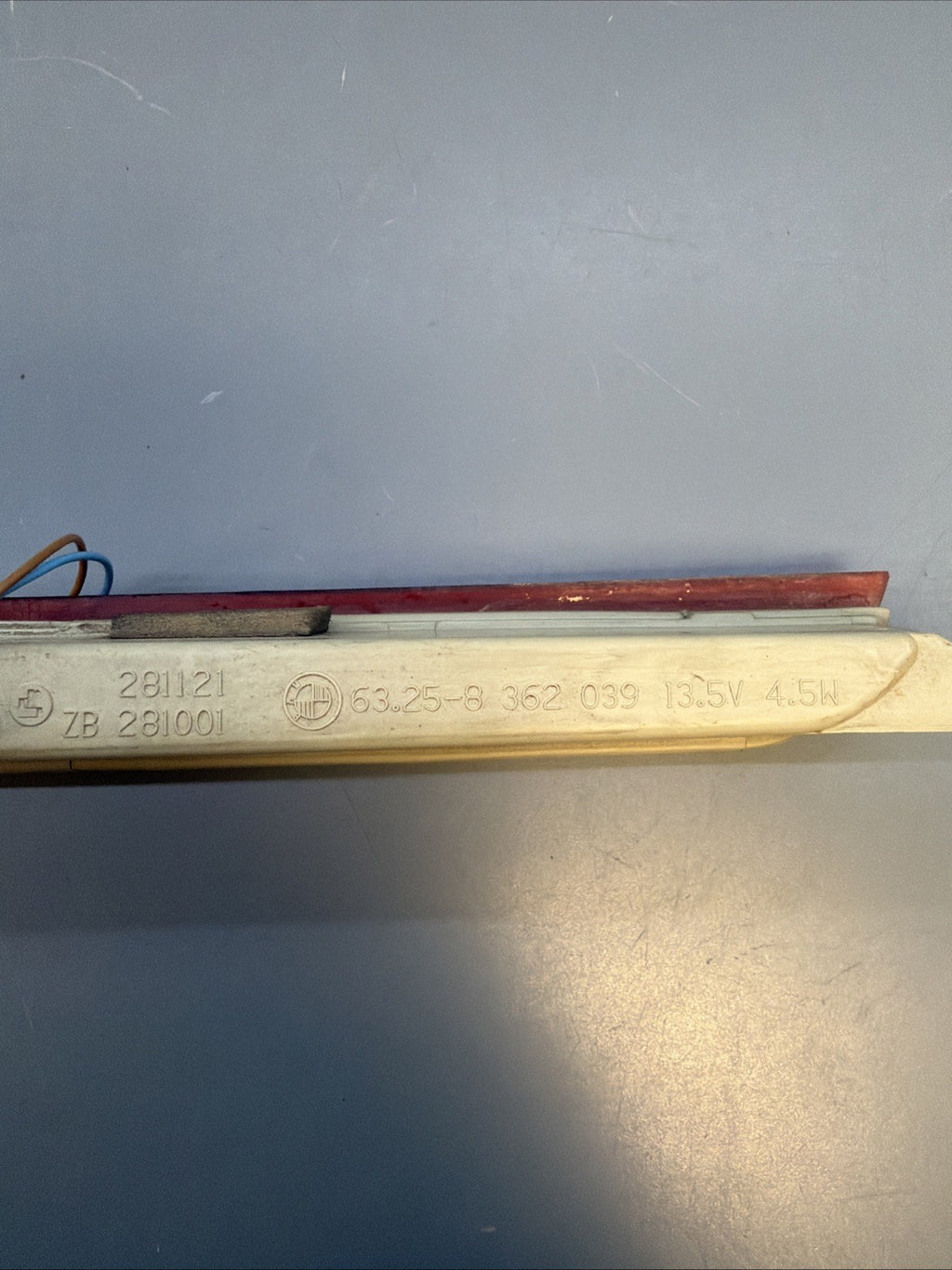 00-06 BMW X5 E53 CENTER BRAKE STOP LIGHT REAR RED LED HIGH MOUNT 63258362039 OEM
