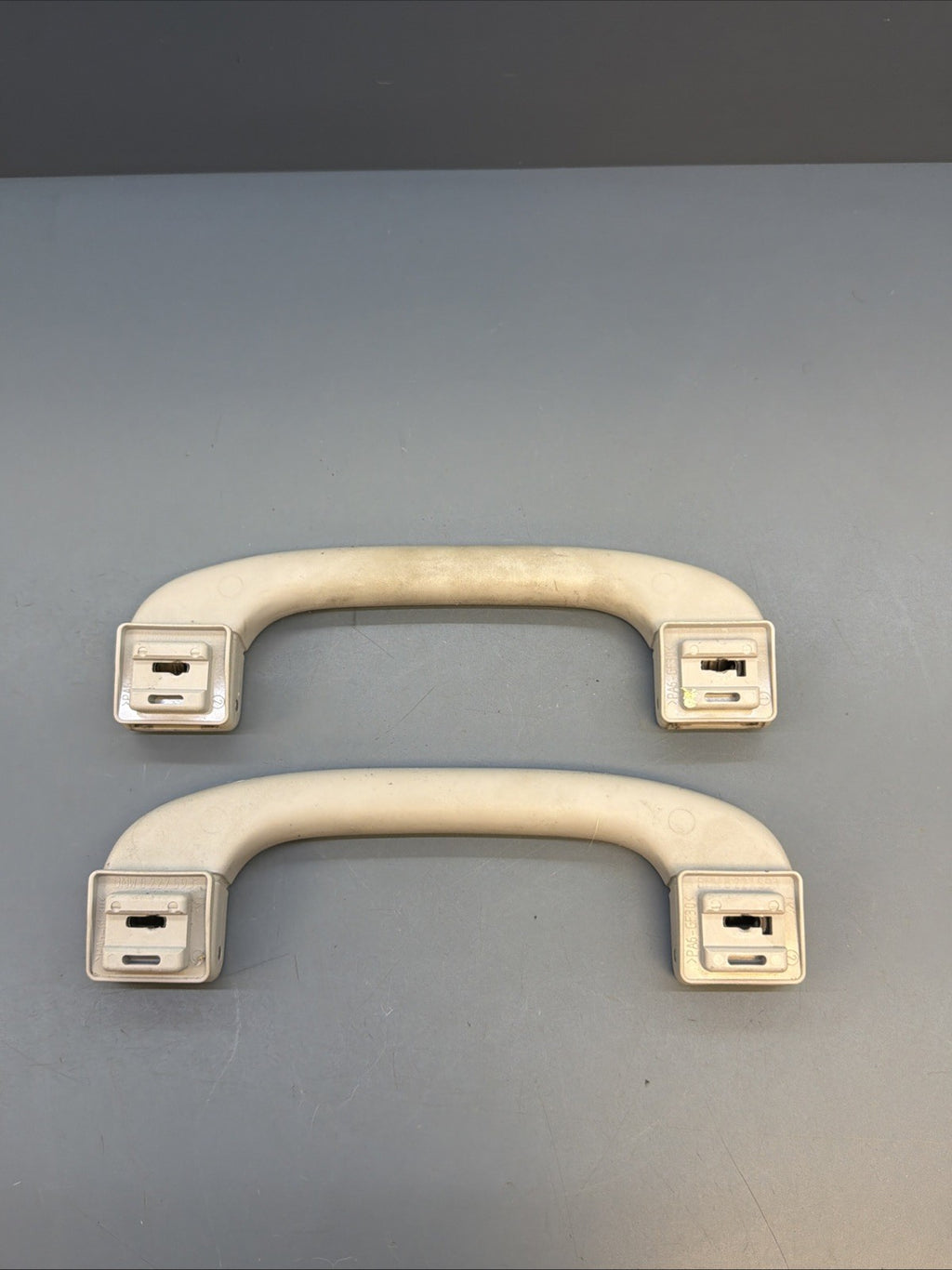 97-03 OEM BMW E39 530i 540i Front Interior Roof Top Grab Handle SET OF 2 GRAY