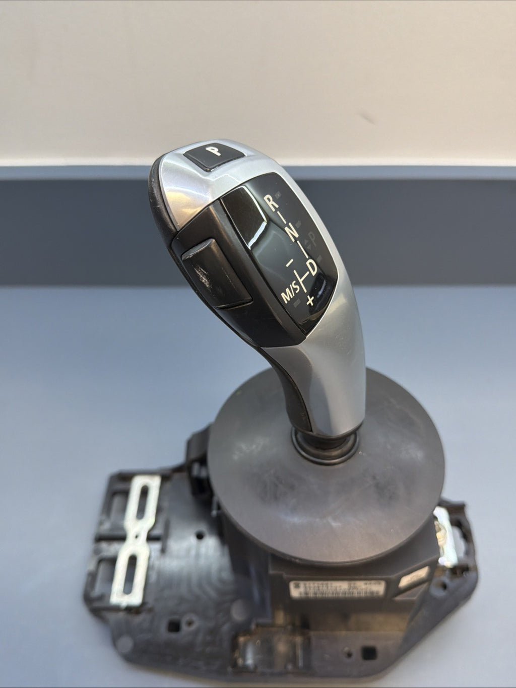 2008-2010 BMW 528i 535i 550i Automatic Shifter Floor Shift Selector OEM 9174981