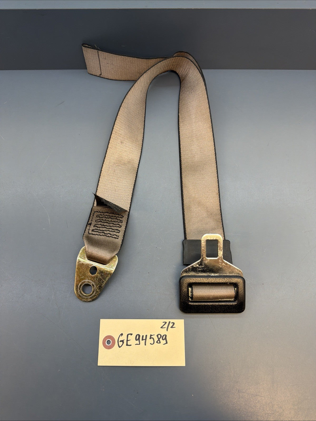 89-95 Bmw E34 5 Series Rear Lower Seat Belt Buckle Latch Strap Beige 8167888